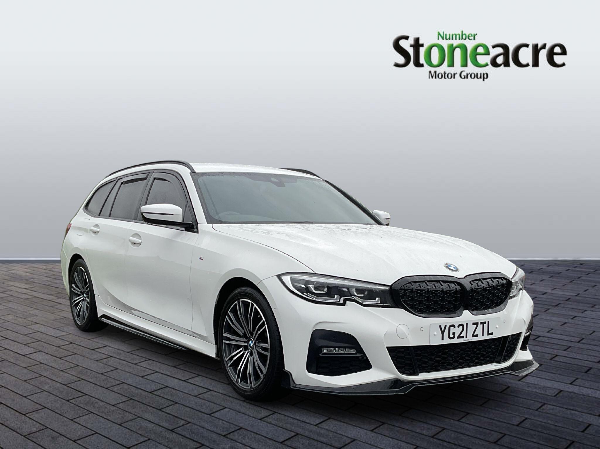 BMW 3 Series Touring 2.0 320i M Sport Touring Auto Euro 6 (s/s) 5dr YG21ZTL Image 1
