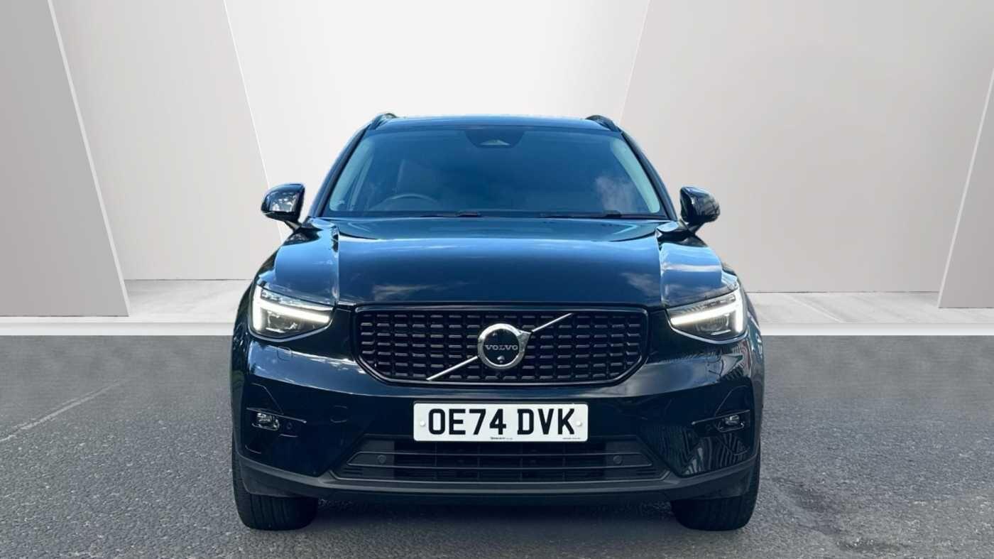 Volvo XC40 2.0 B4 MHEV Ultra Dark DCT Auto Euro 6 (s/s) 5dr OE74DVK Image 2