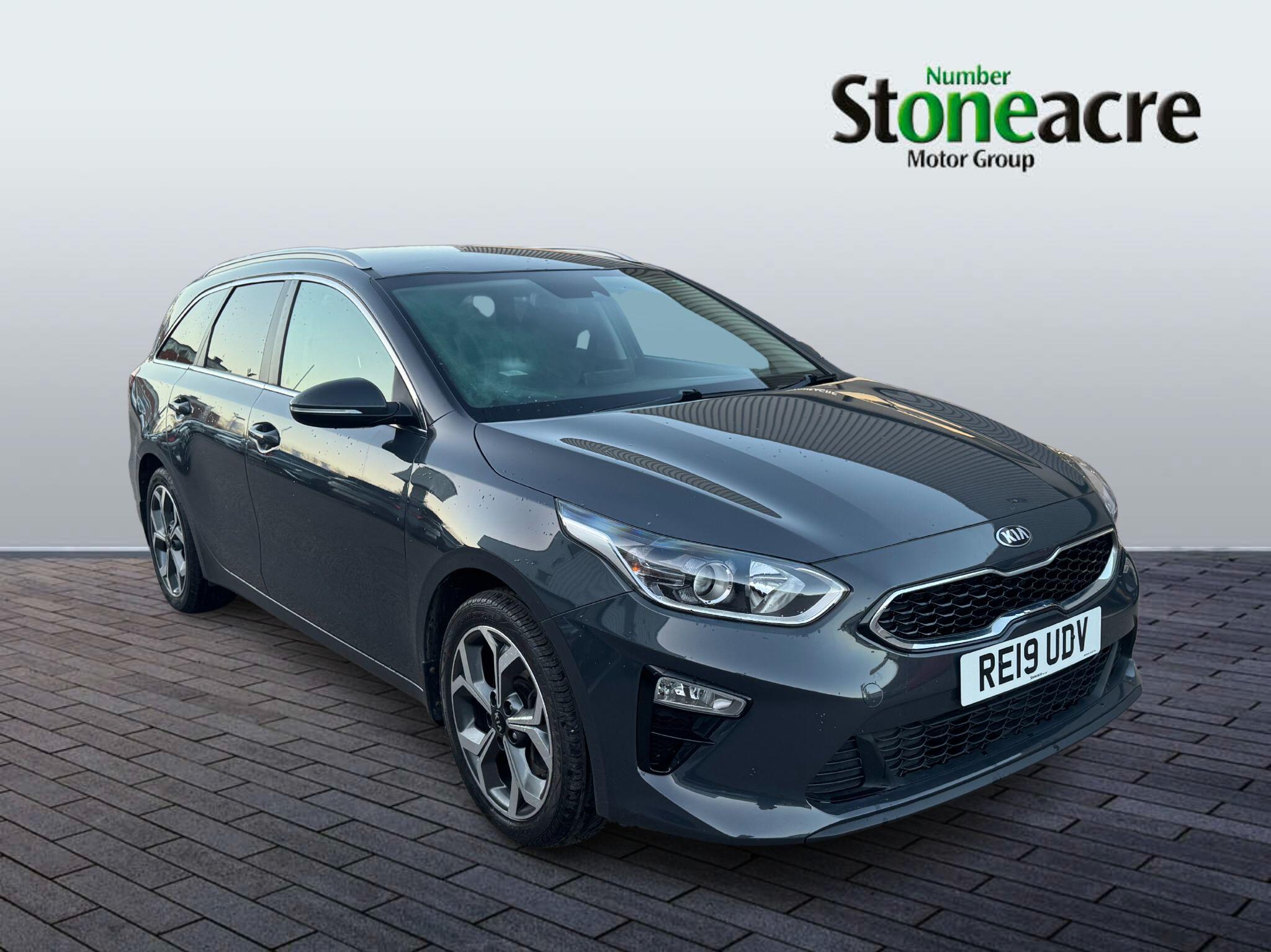 Kia Ceed 1.6 CRDi 3 Sportswagon Euro 6 (s/s) 5dr RE19UDV Image 1