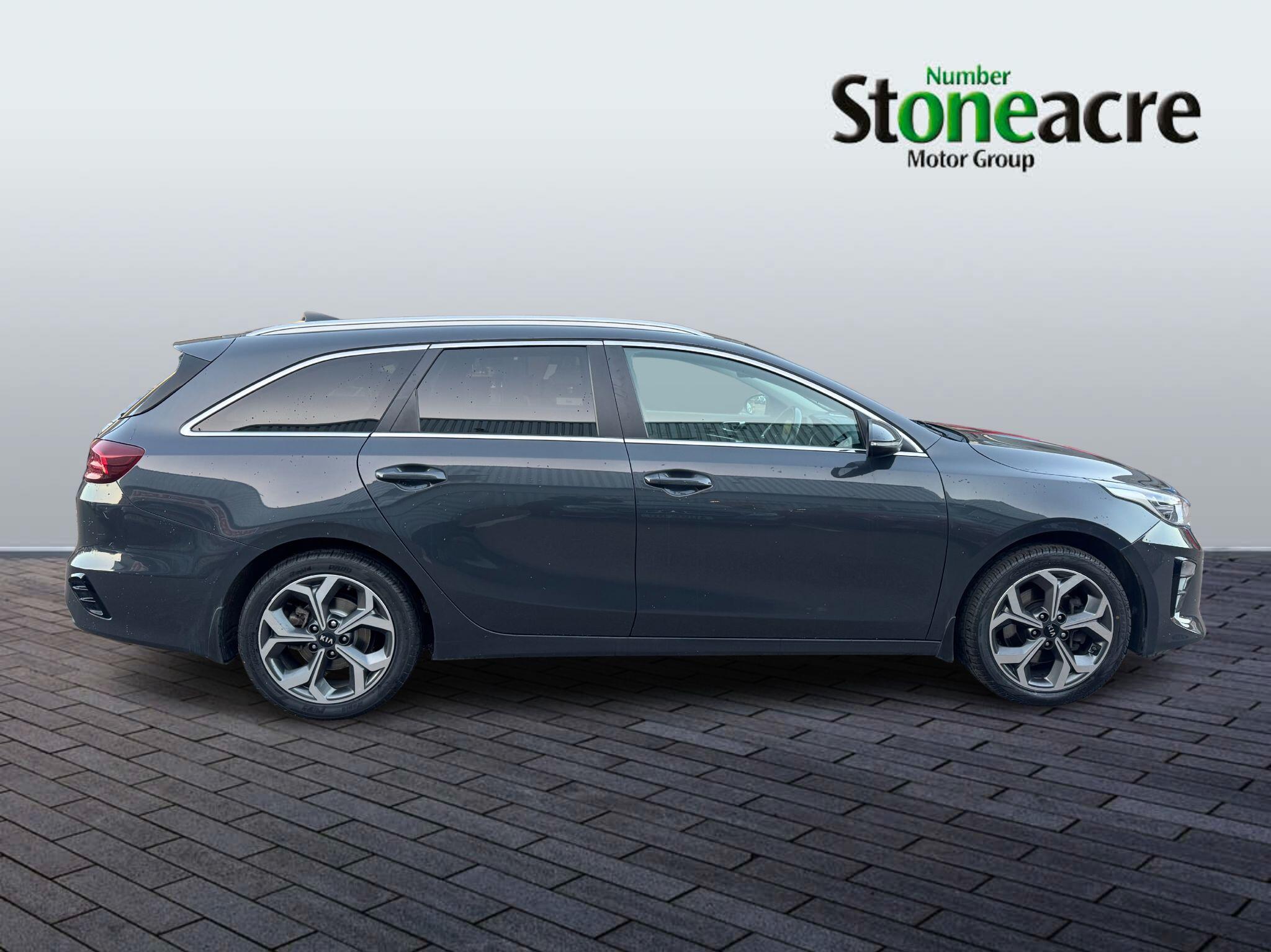 Kia Ceed 1.6 CRDi 3 Sportswagon Euro 6 (s/s) 5dr RE19UDV Image 2