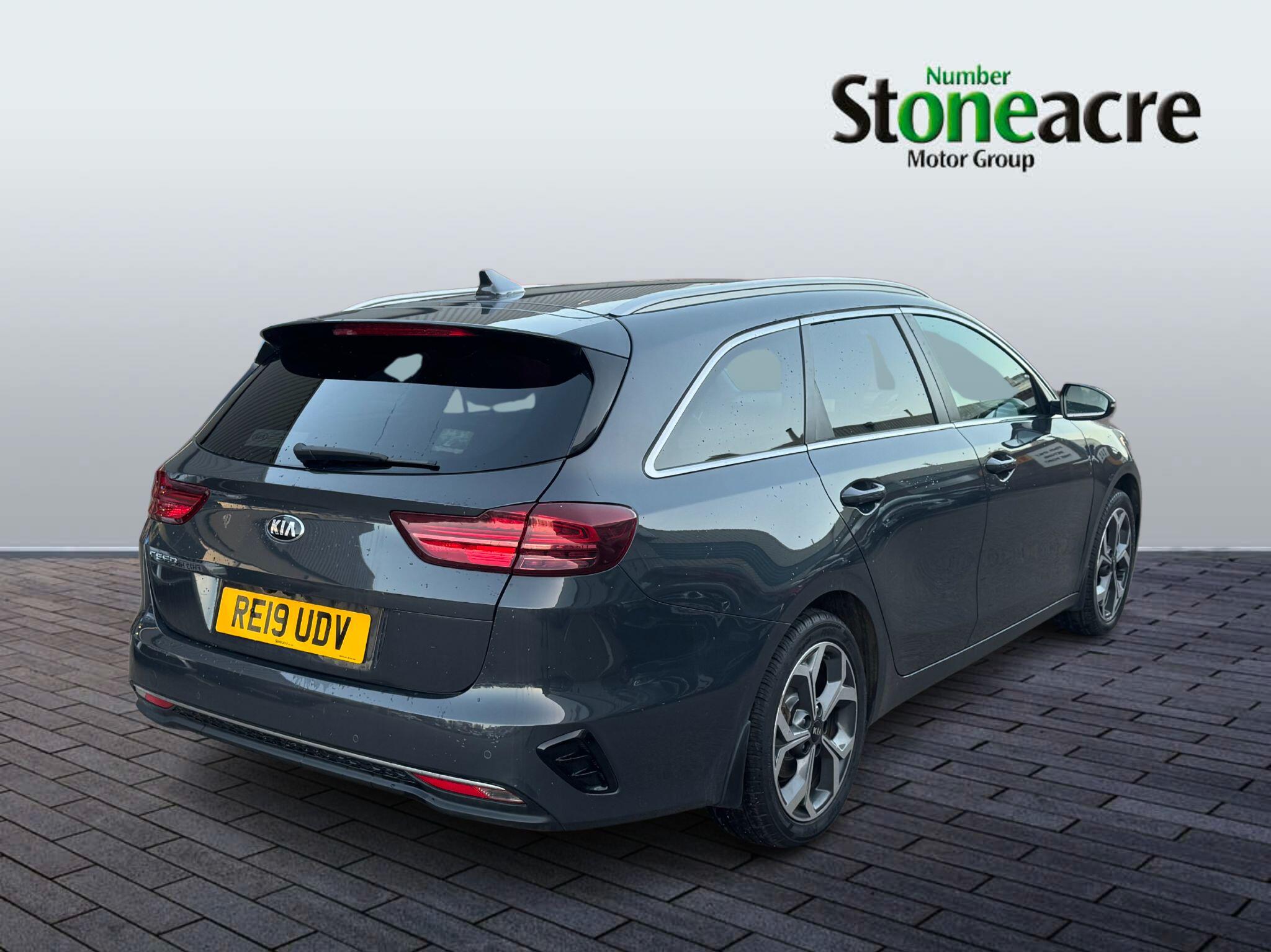 Kia Ceed 1.6 CRDi 3 Sportswagon Euro 6 (s/s) 5dr RE19UDV Image 3