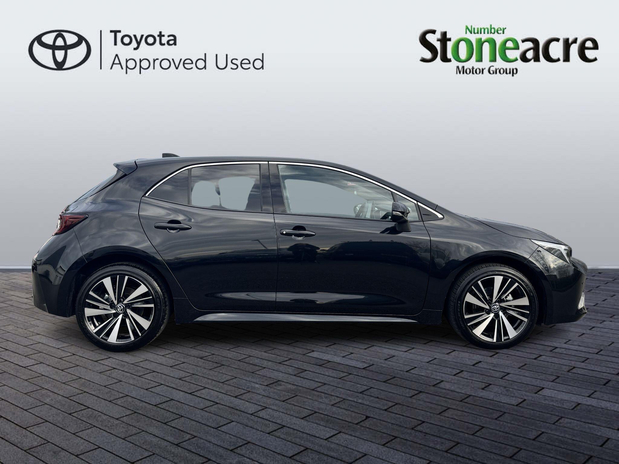 Toyota Corolla Hatchback 1.8 VVT-i Hybrid Design 5dr CVT FG25HZR Image 2