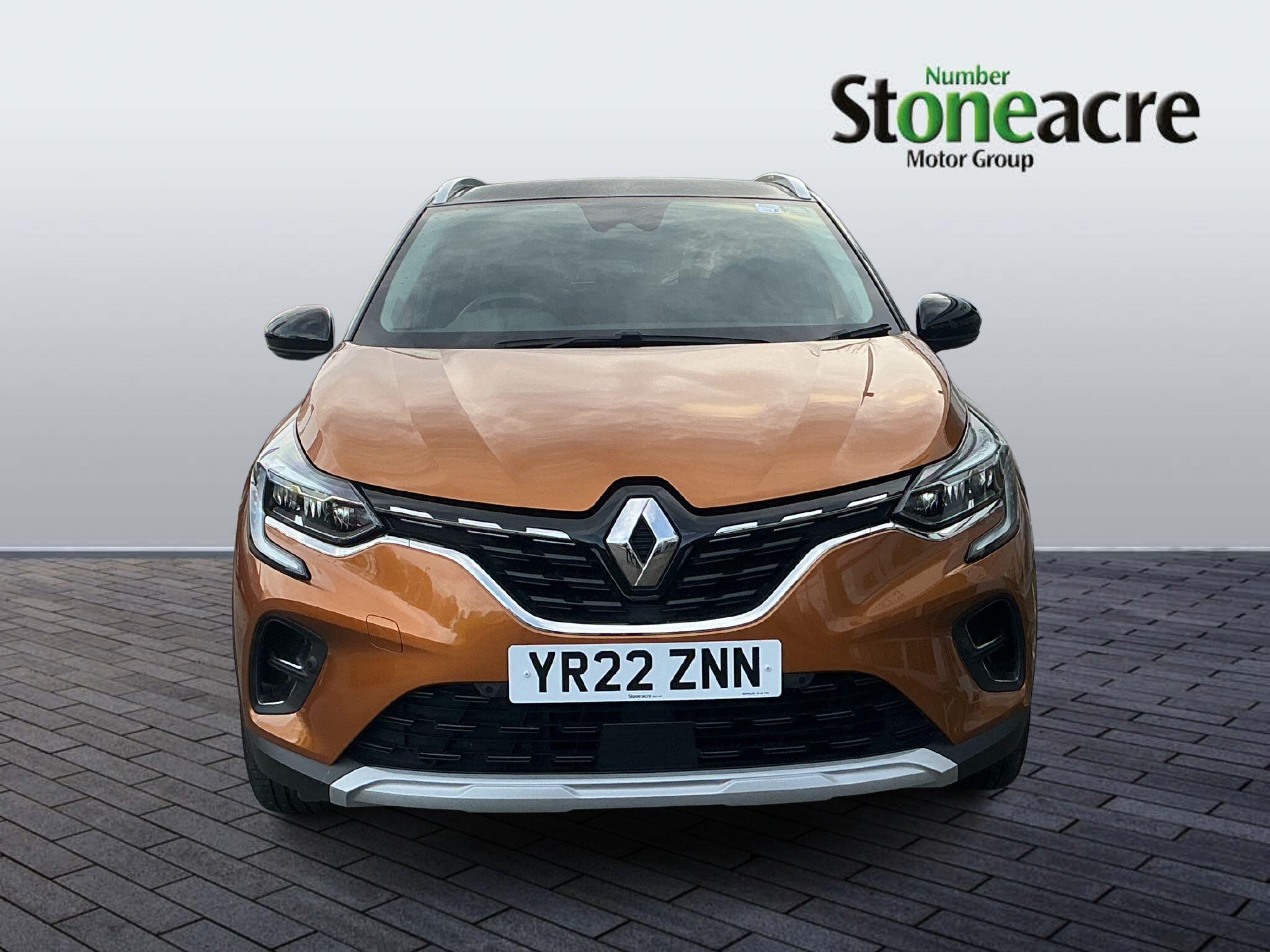 Renault Captur E-Tech 1.6 E-TECH SE Edition Auto Euro 6 (s/s) 5dr YR22ZNN Image 2