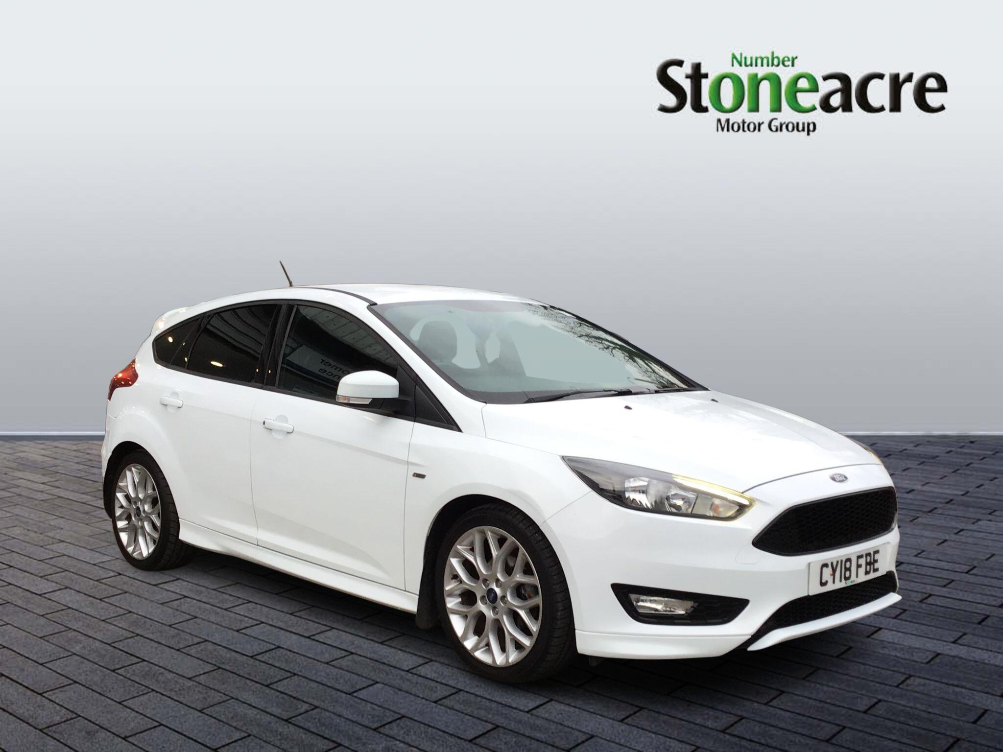 Ford Focus 1.0T EcoBoost ST-Line Euro 6 (s/s) 5dr CY18FBE Image 1