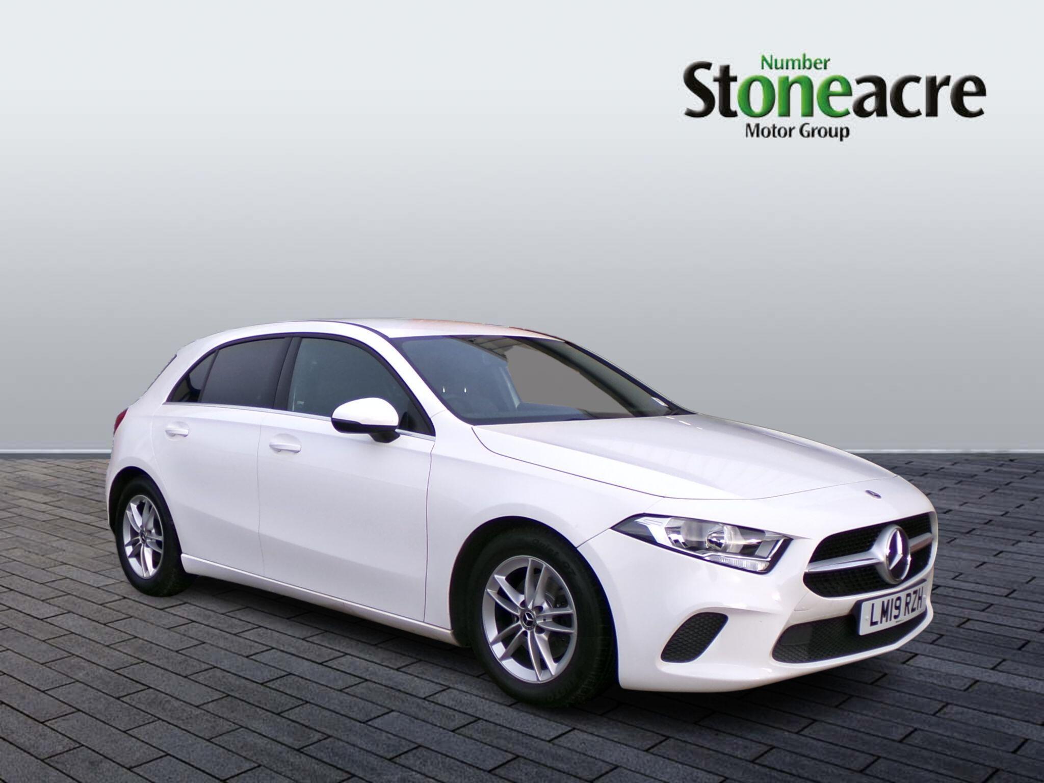Mercedes-Benz A-Class 1.3 A180 SE Euro 6 (s/s) 5dr LM19RZH Image 1