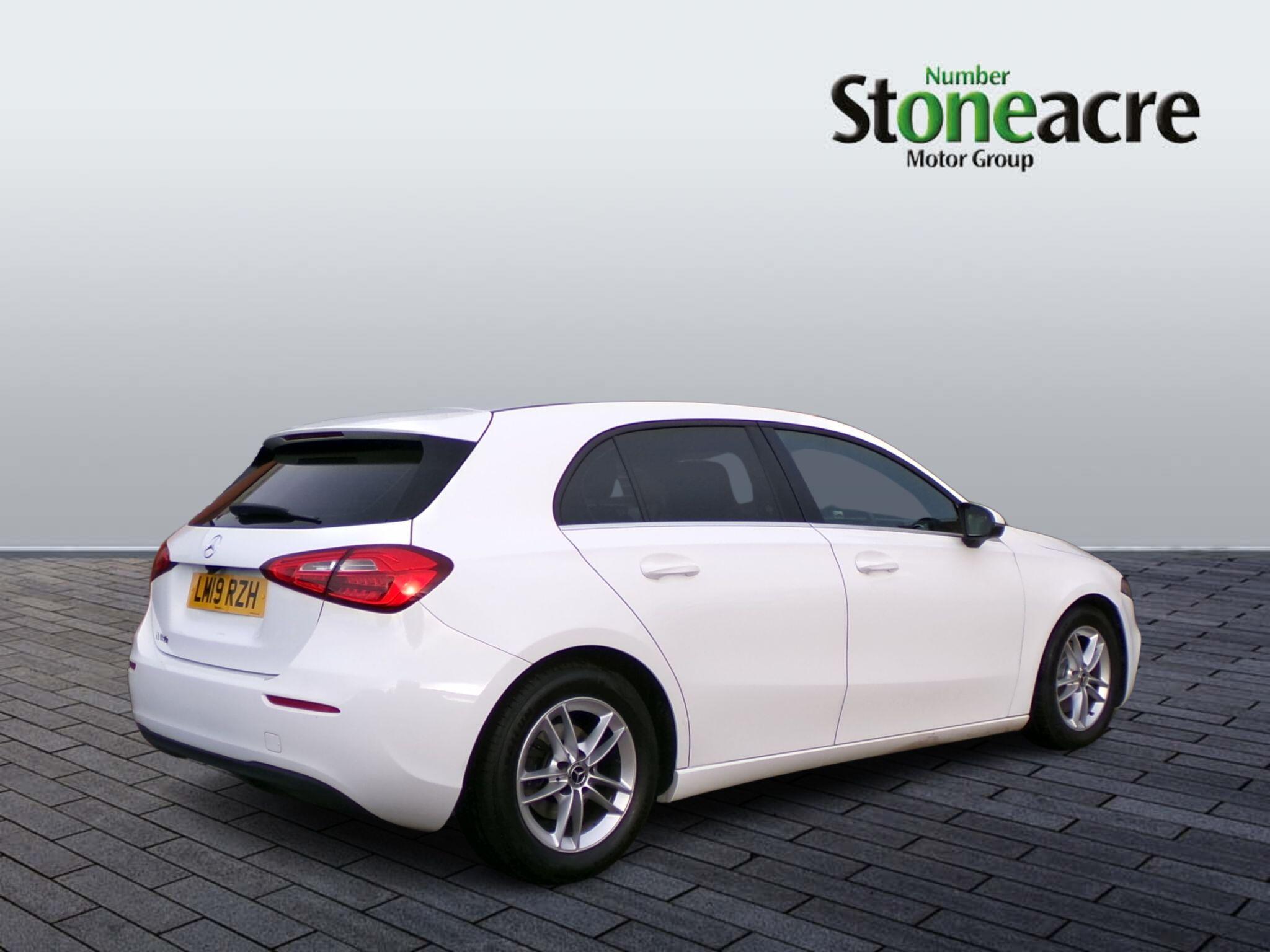 Mercedes-Benz A-Class 1.3 A180 SE Euro 6 (s/s) 5dr LM19RZH Image 2