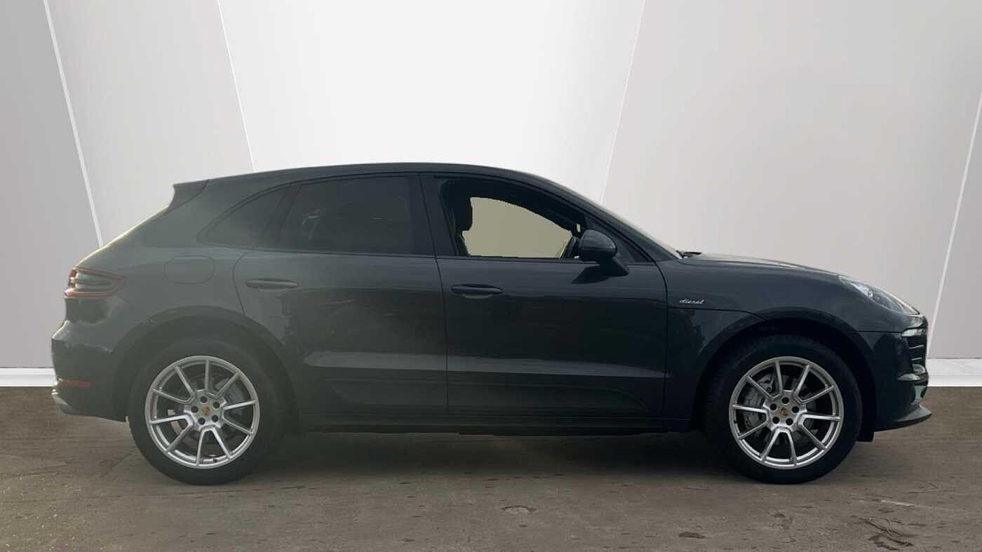 Porsche Macan 3.0 TD V6 S PDK 4WD Euro 6 (s/s) 5dr BU16XAR Image 3