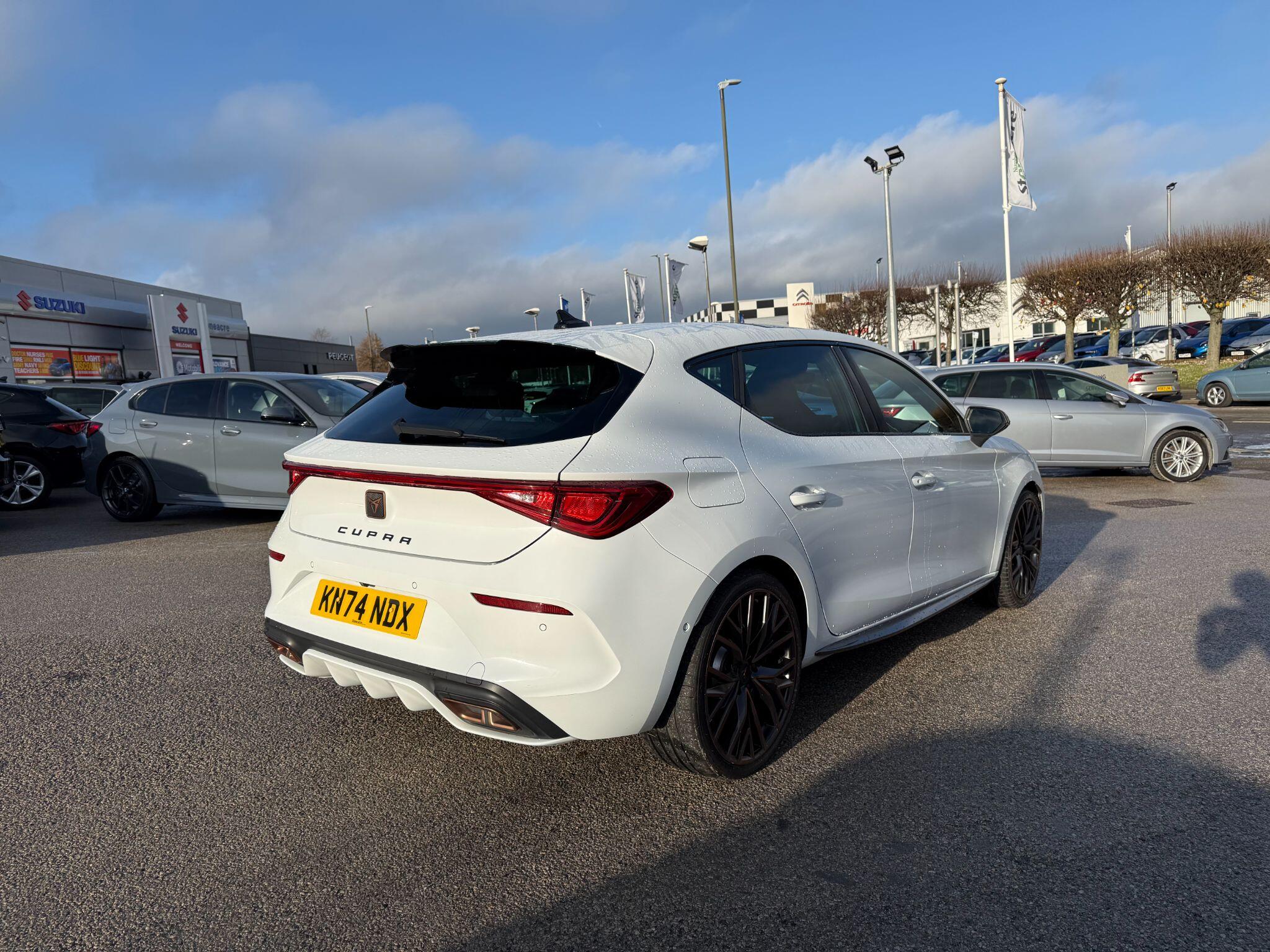 CUPRA Leon 1.4 eHybrid 12.8kWh VZ2 Design Edition DSG Euro 6 (s/s) 5dr KN74NDX Image 2