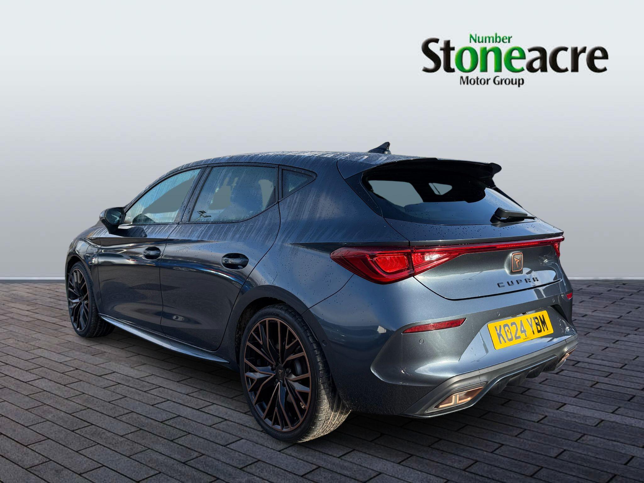 CUPRA Leon 1.4 eHybrid 12.8kWh VZ2 Design Edition DSG Euro 6 (s/s) 5dr KO24YBM Image 2