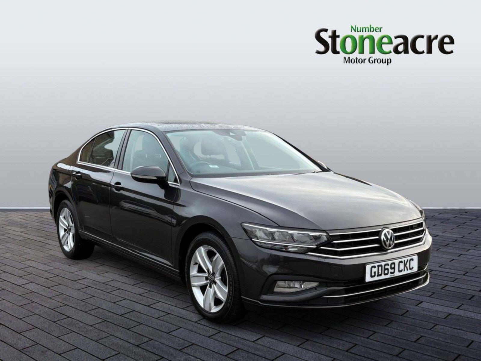 Volkswagen Passat 2.0 TDI EVO SCR SE 4dr GD69CKC Image 1