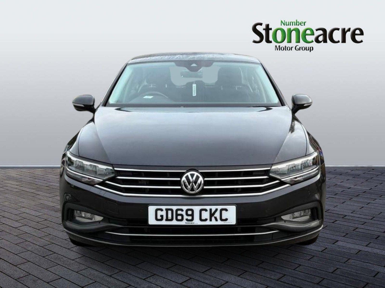 Volkswagen Passat 2.0 TDI EVO SCR SE 4dr GD69CKC Image 2