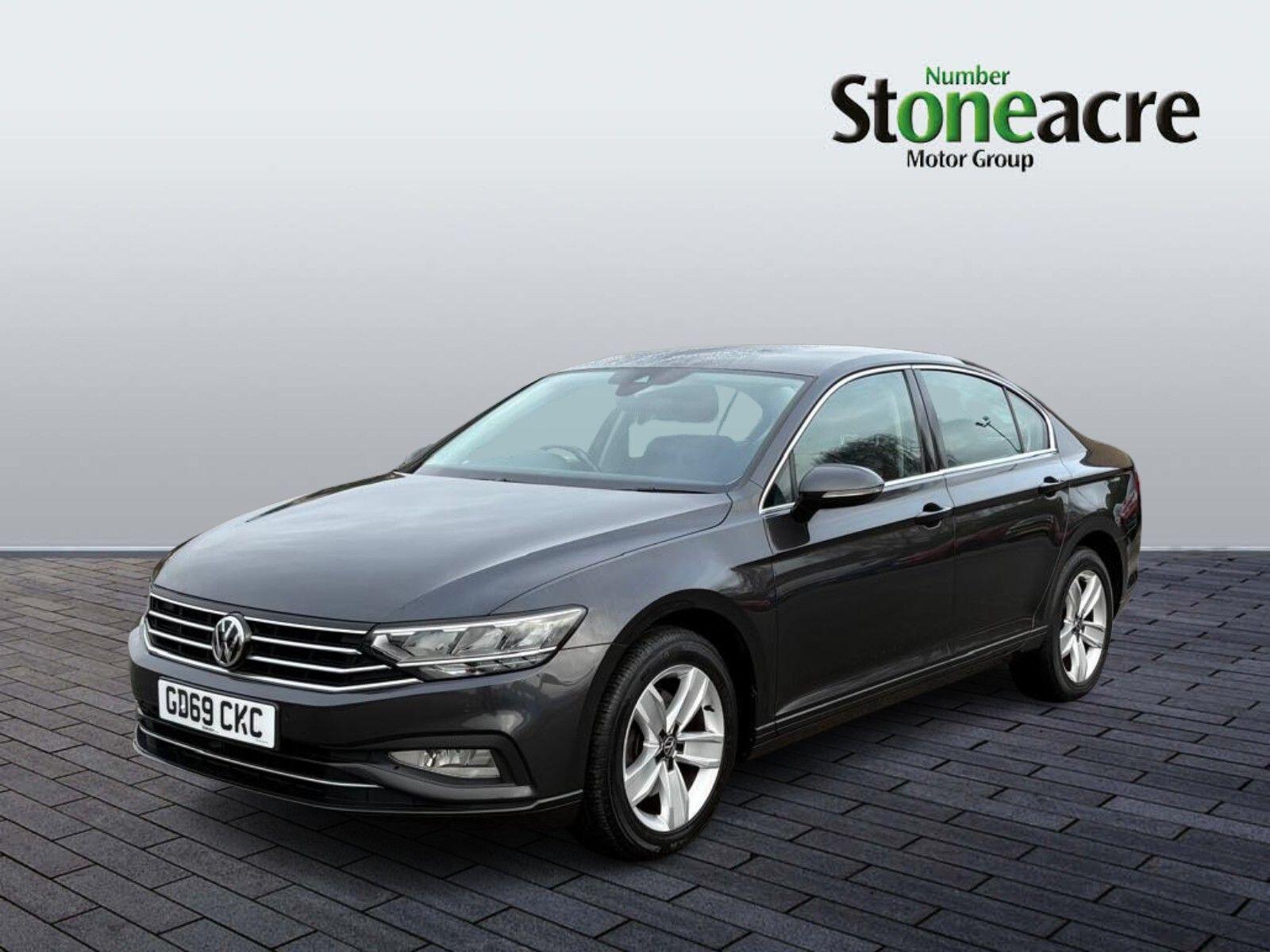 Volkswagen Passat 2.0 TDI EVO SCR SE 4dr GD69CKC Image 3