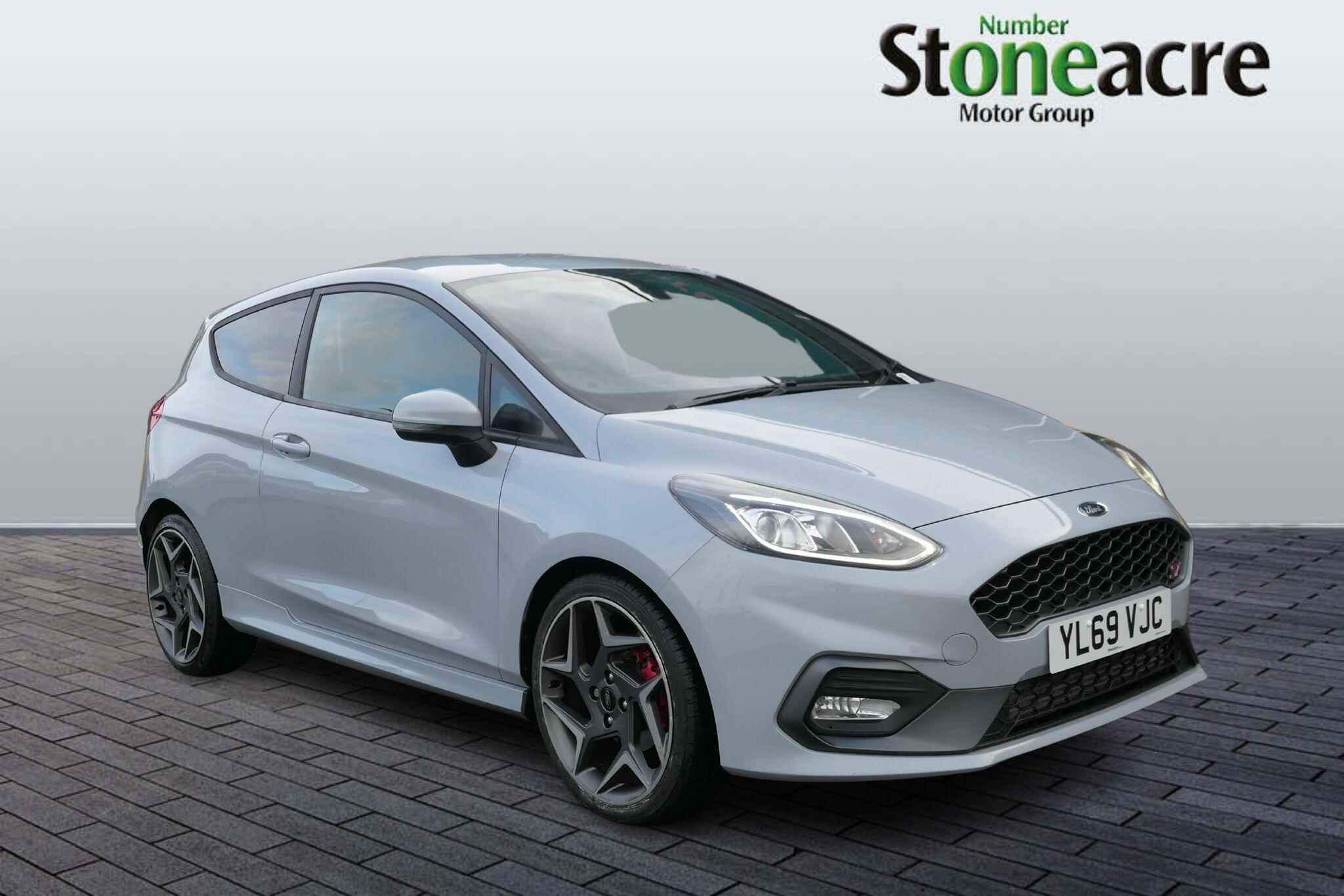 Ford Fiesta ST 1.5T EcoBoost ST-2 Euro 6 (s/s) 3dr YL69VJC Image 1