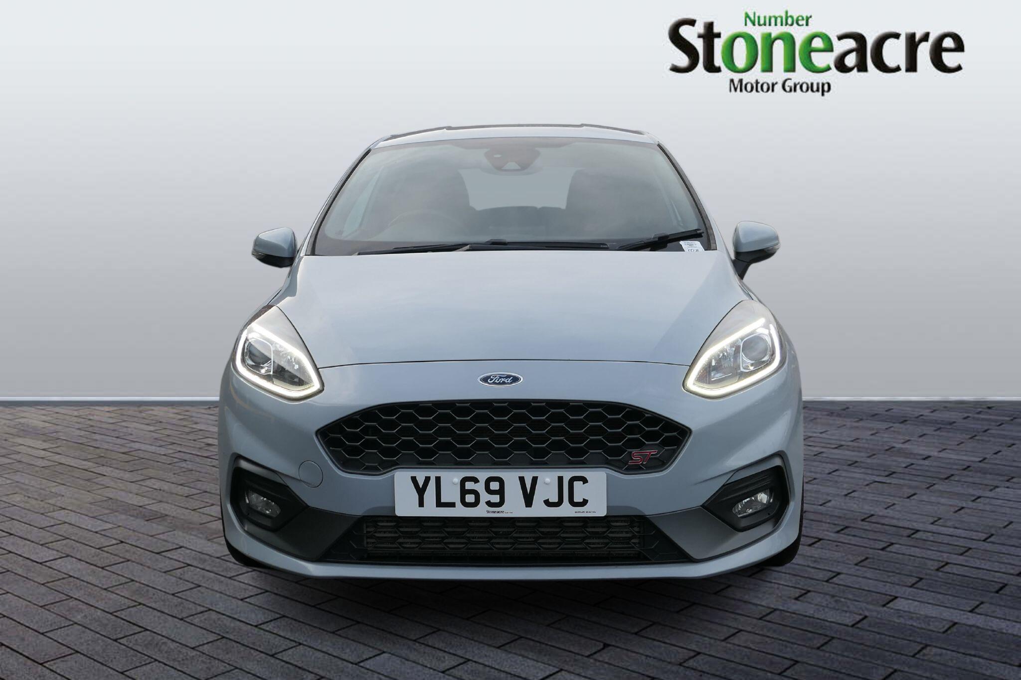 Ford Fiesta ST 1.5T EcoBoost ST-2 Euro 6 (s/s) 3dr YL69VJC Image 2