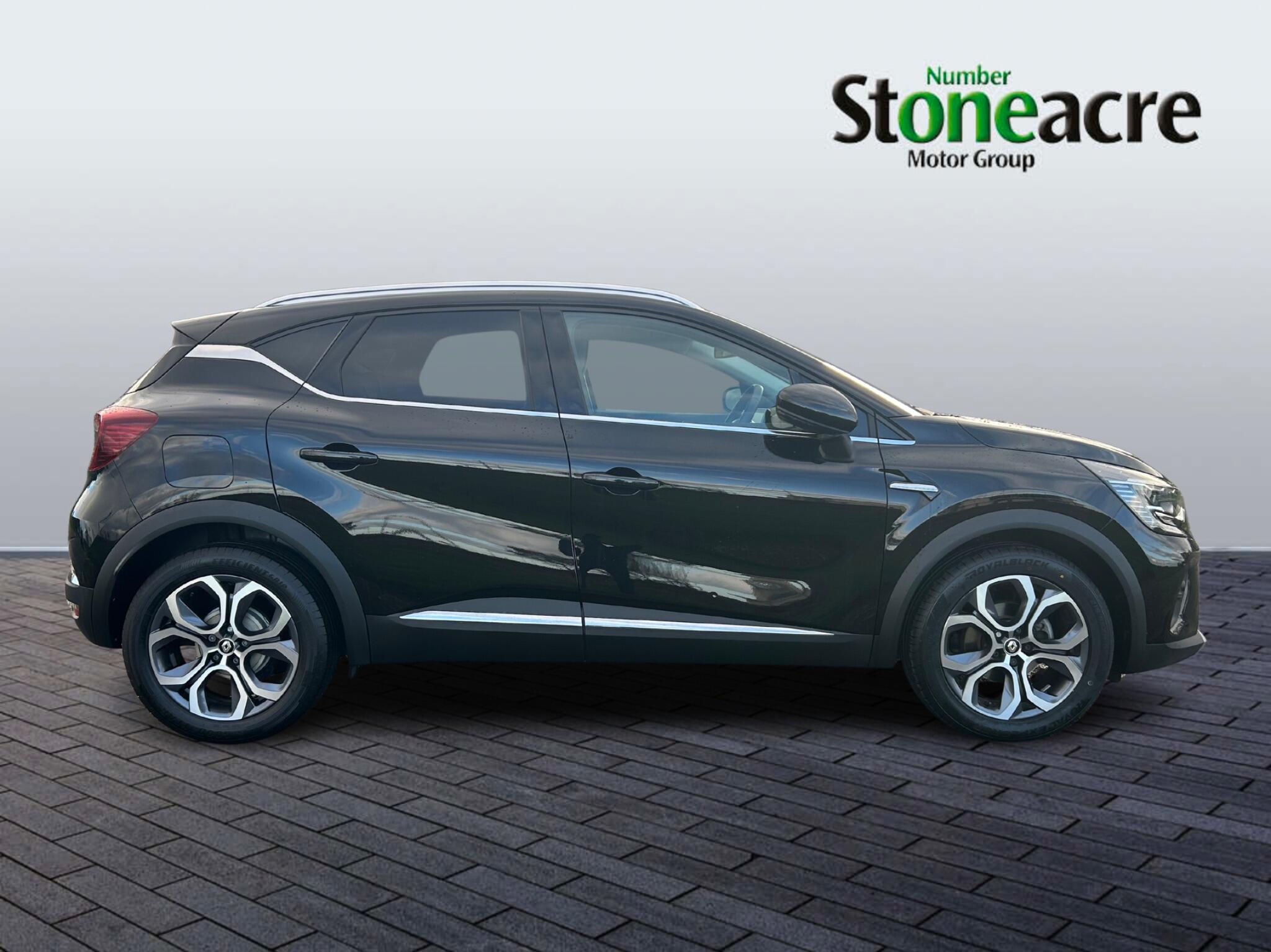 Renault Captur Techno TCe 90 MY22 HK24TYF Image 2