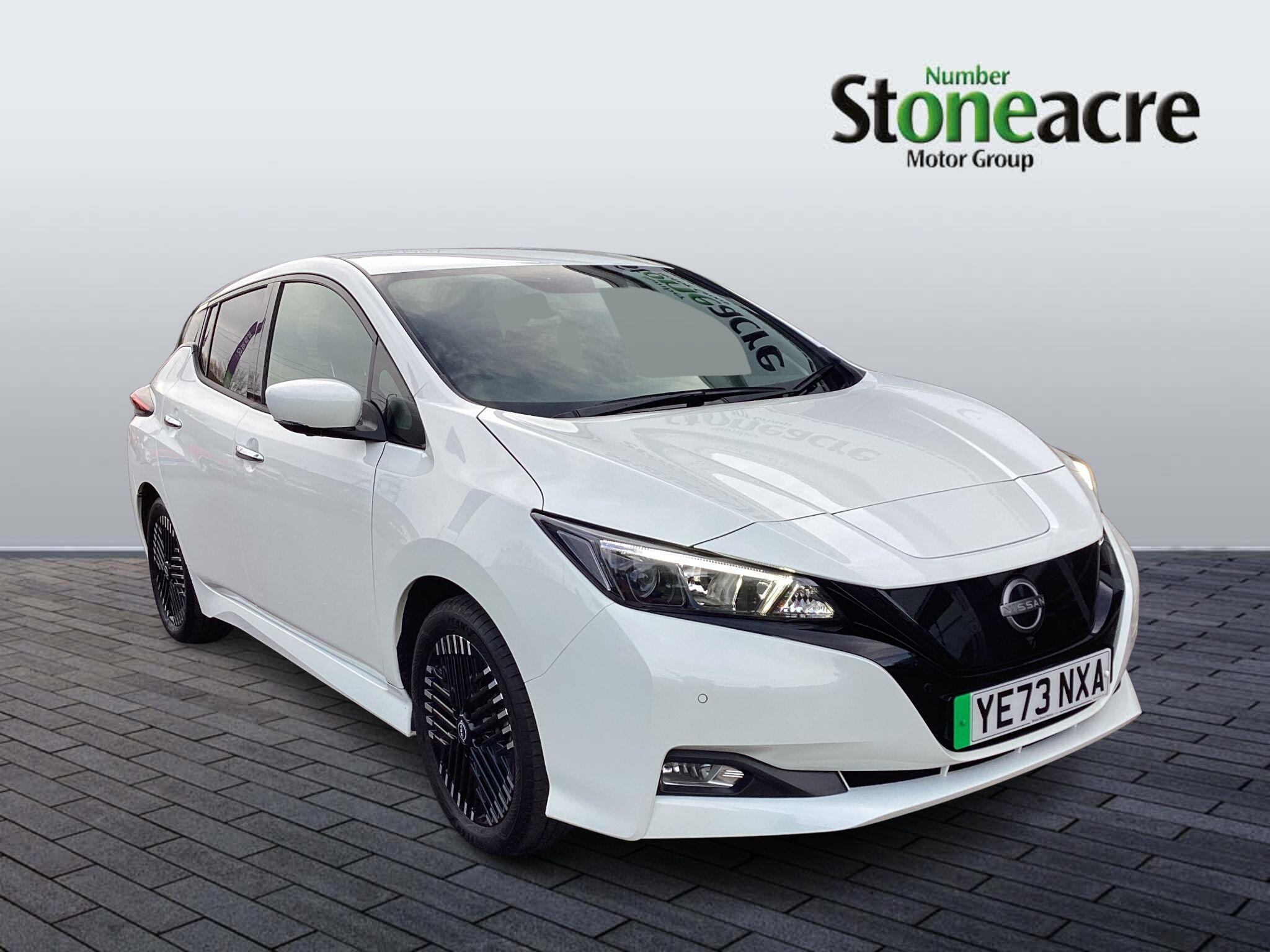 Nissan LEAF 39kWh Shiro Auto 5dr YE73NXA Image 1