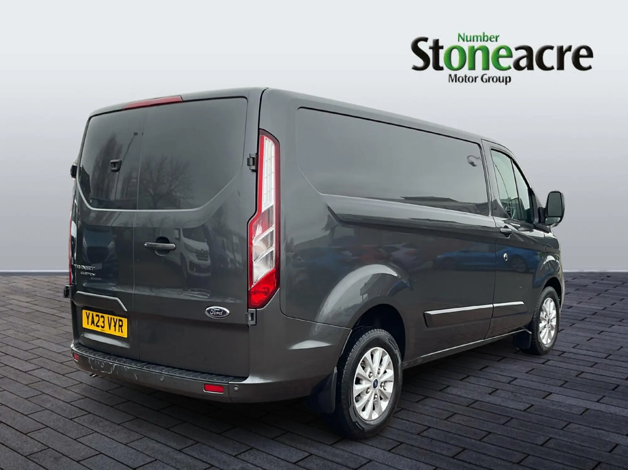 Ford Transit Custom 2.0 280 EcoBlue Limited L1 H1 Euro 6 (s/s) 5dr YA23VYR Image 3