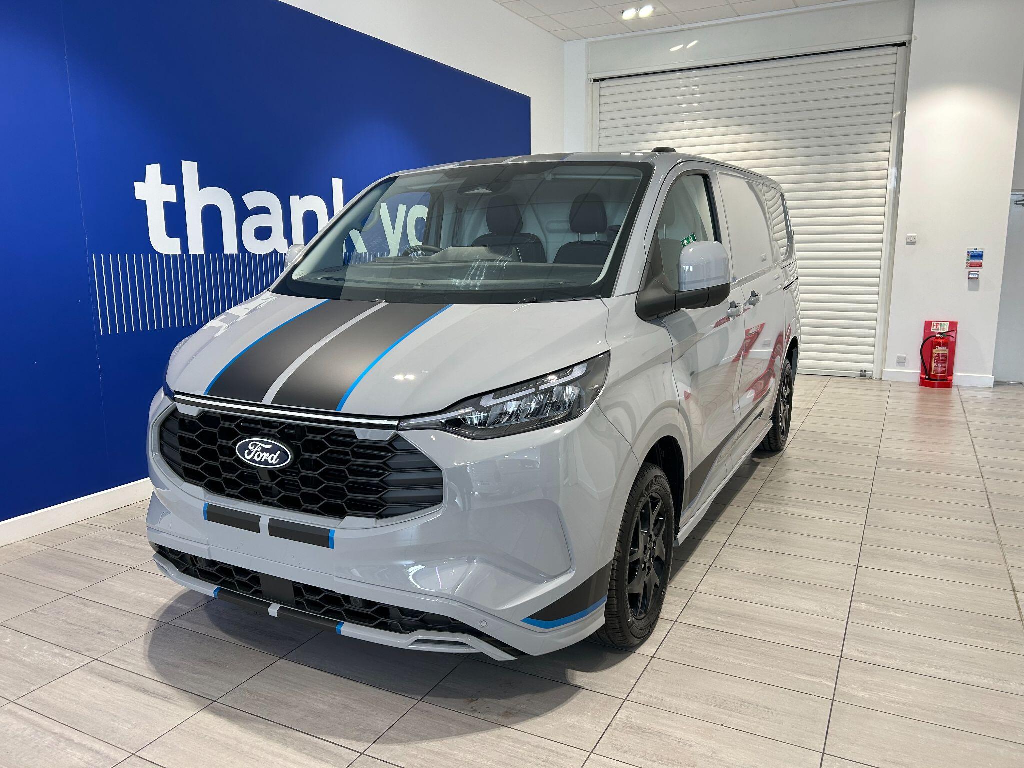 Ford Transit Custom Image 3