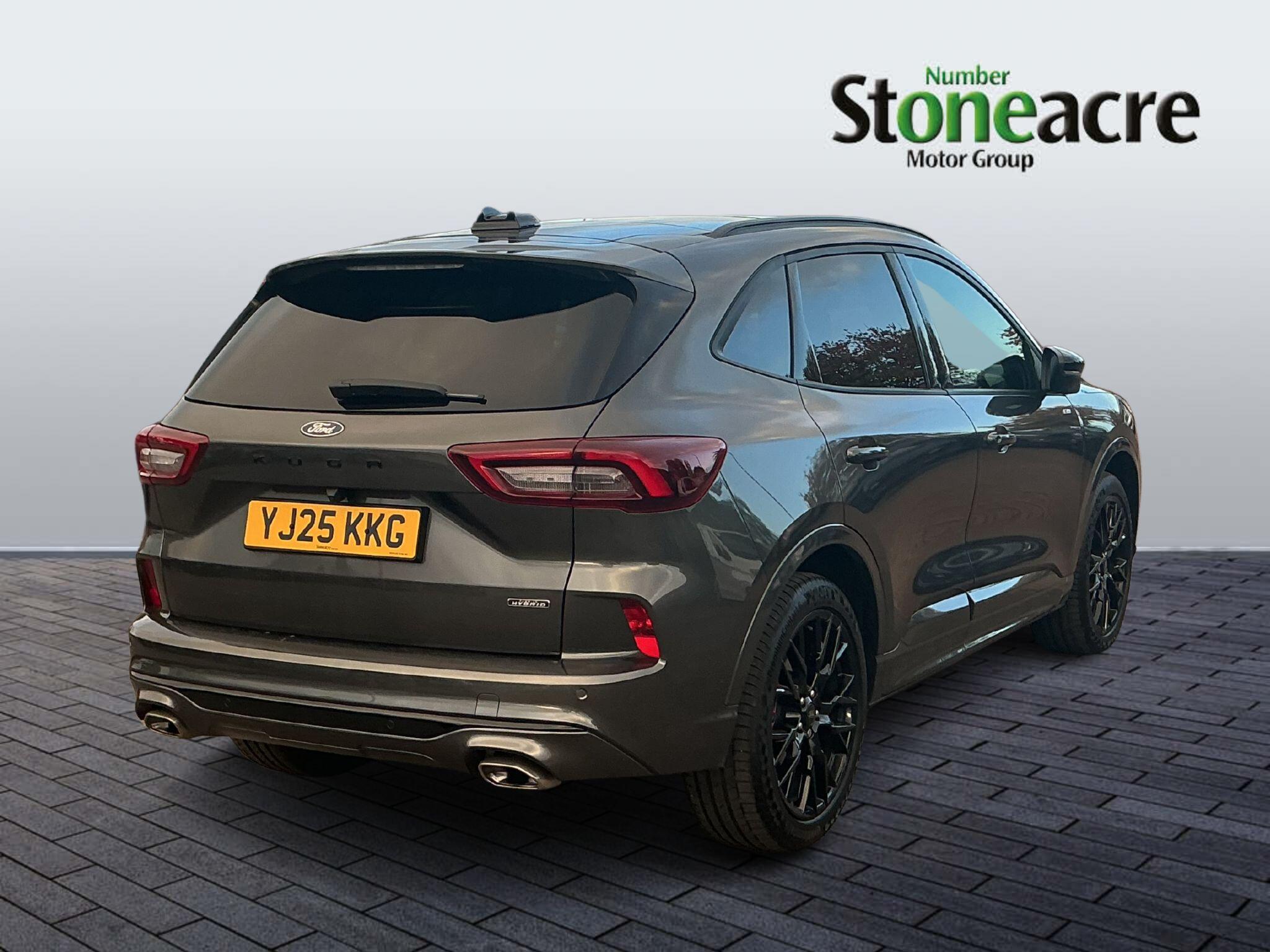Ford Kuga 2.5 Duratec 14.4kWh ST-Line X Black Package CVT Euro 6 (s/s) 5dr YJ25KKG Image 3