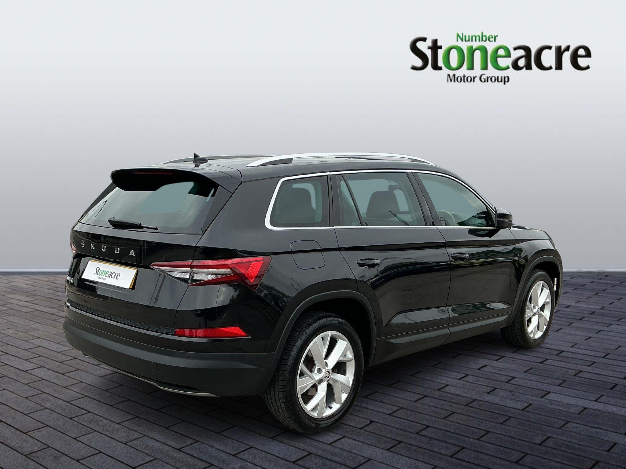 Skoda Kodiaq 1.5 TSI ACT SE L SUV 5dr Petrol DSG Euro 6 (s/s) (7 Seat) (150 ps) AD22HGL Image 3