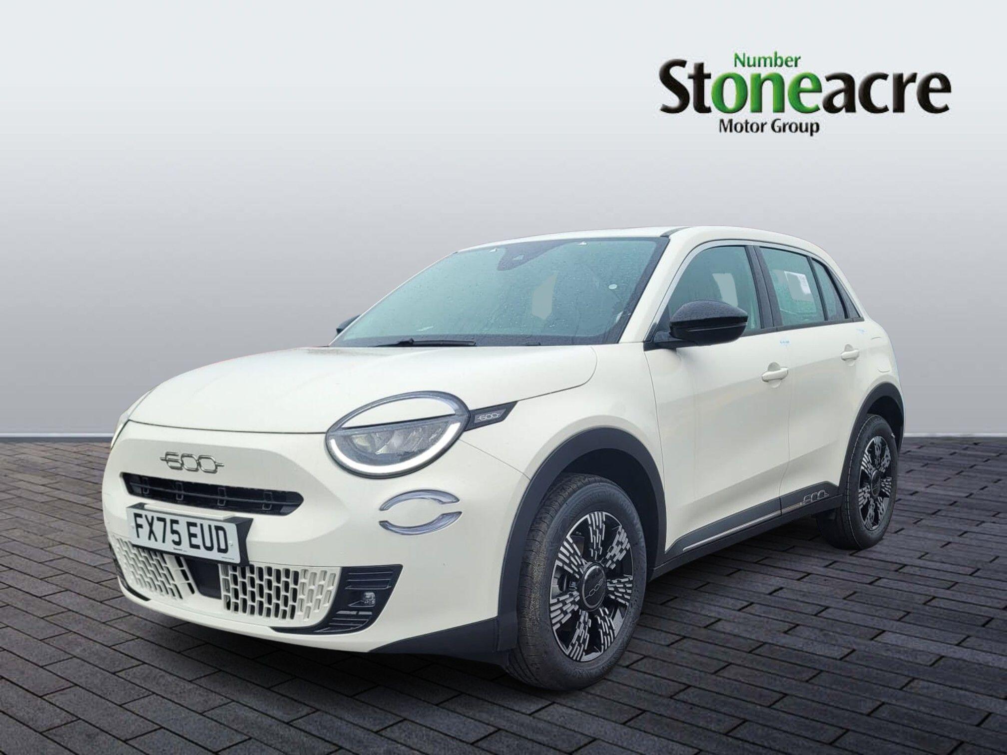 Fiat 600 1.2 MHEV 136 e-DCT Euro 6 (s/s) 5dr FX75EUD Image 3