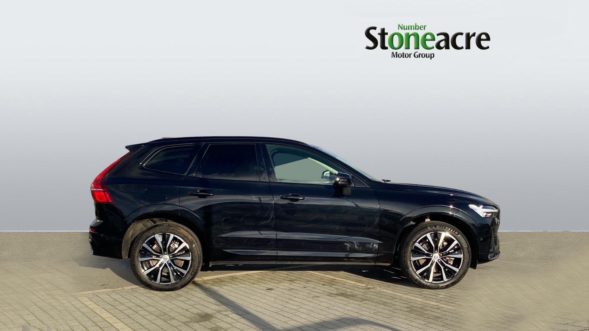 Volvo XC60 2.0 B5 MHEV Ultra Dark Auto AWD Euro 6 (s/s) 5dr LB25KSK Image 3