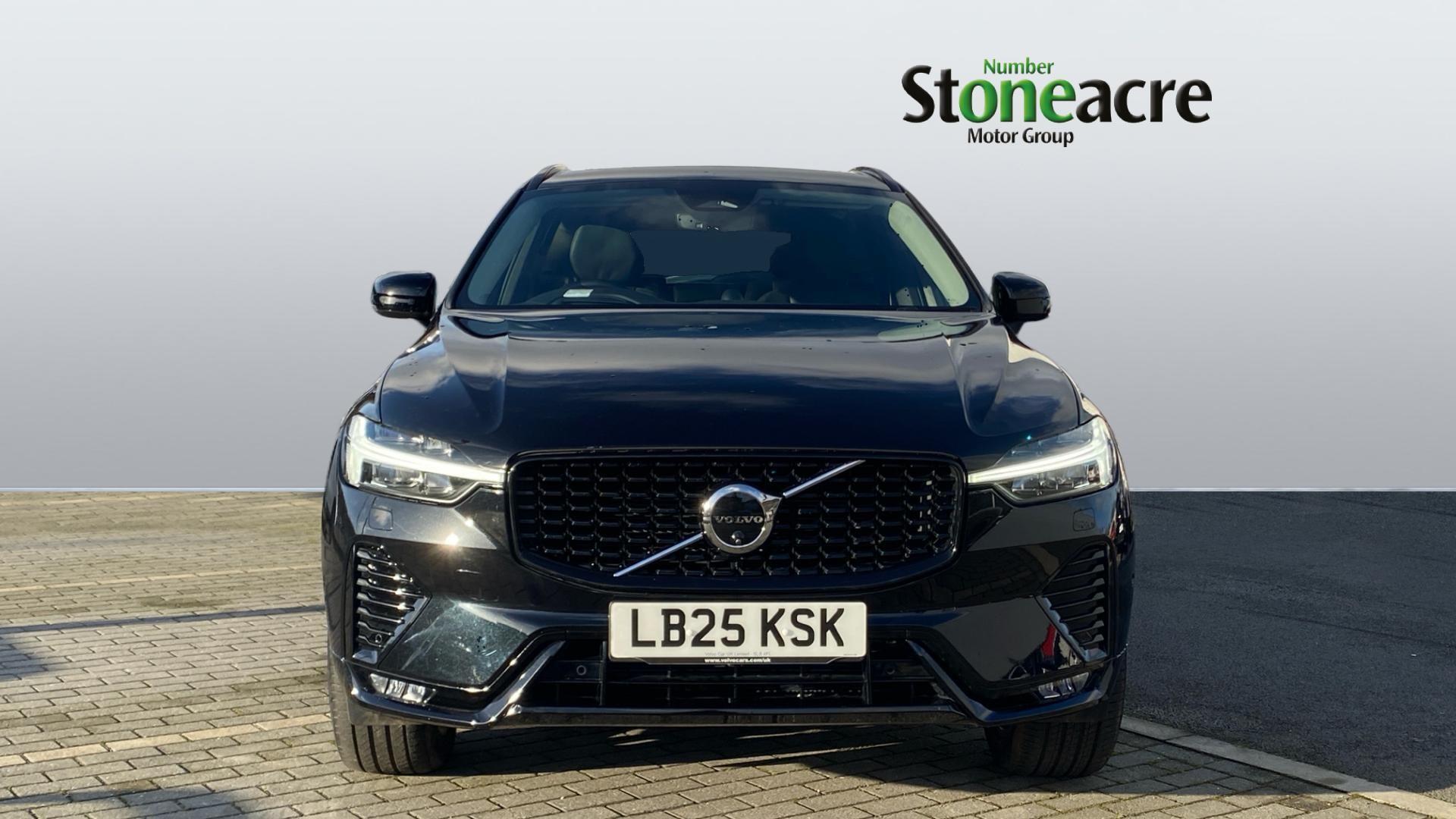 Volvo XC60 2.0 B5 MHEV Ultra Dark Auto AWD Euro 6 (s/s) 5dr LB25KSK Image 2