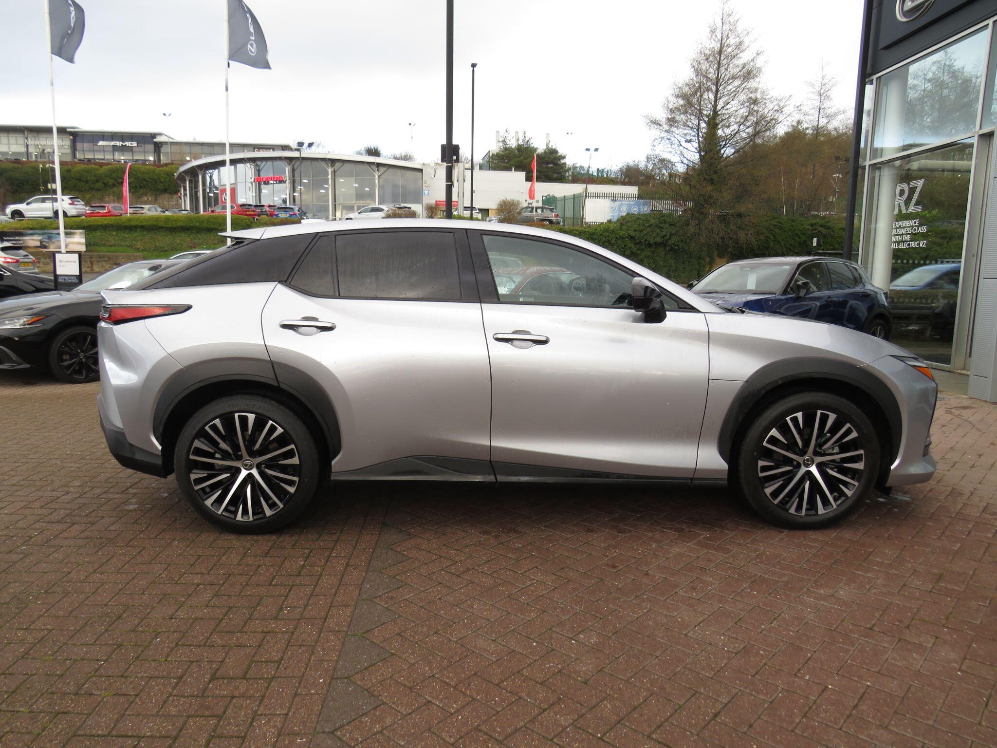 Lexus RZ 450e 230kW Direct4 71.4 kWh 5dr Auto Premium + NL75DUU Image 2