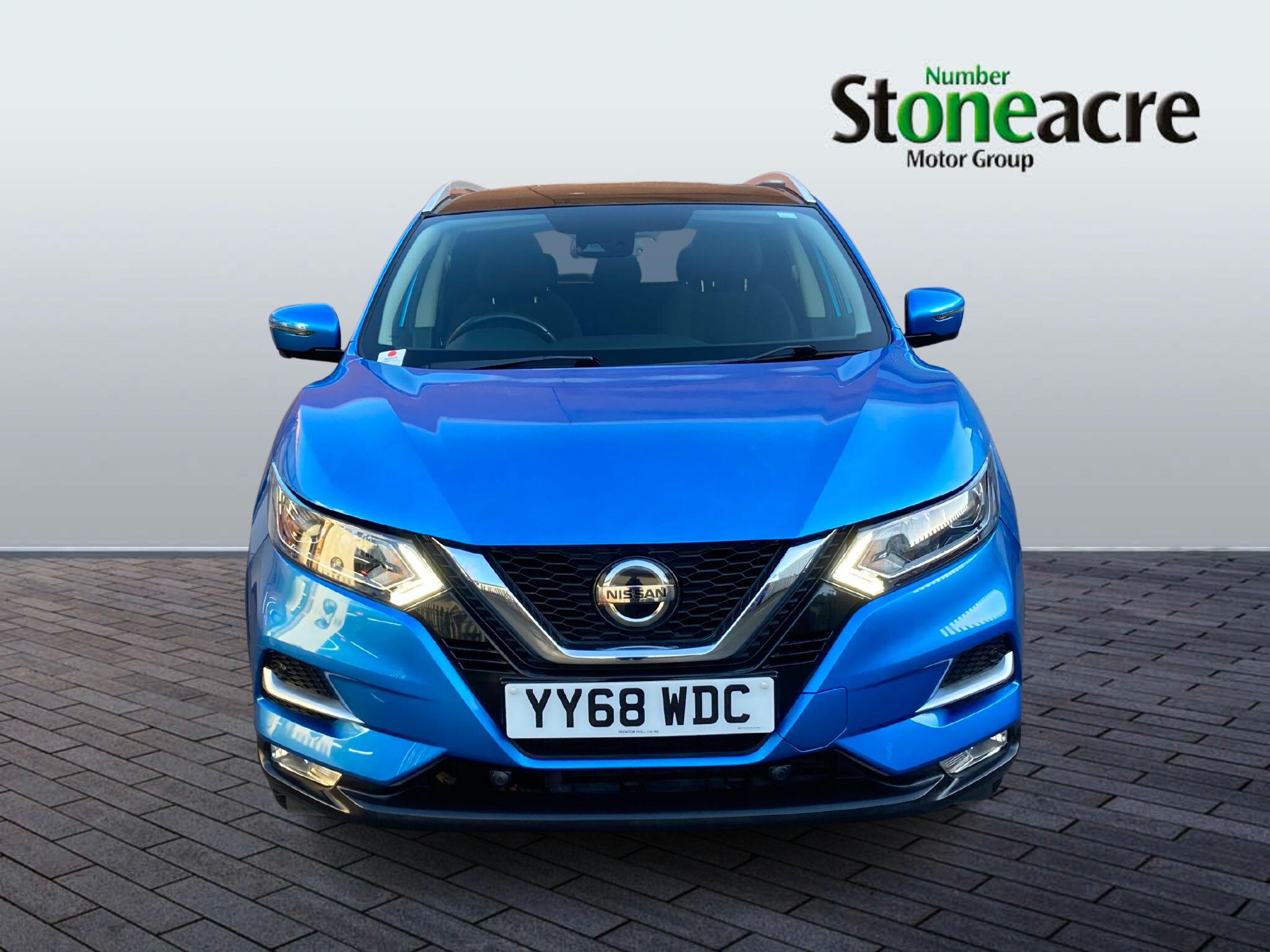 Nissan Qashqai 1.3 DiG-T N-Connecta 5dr YY68WDC Image 2