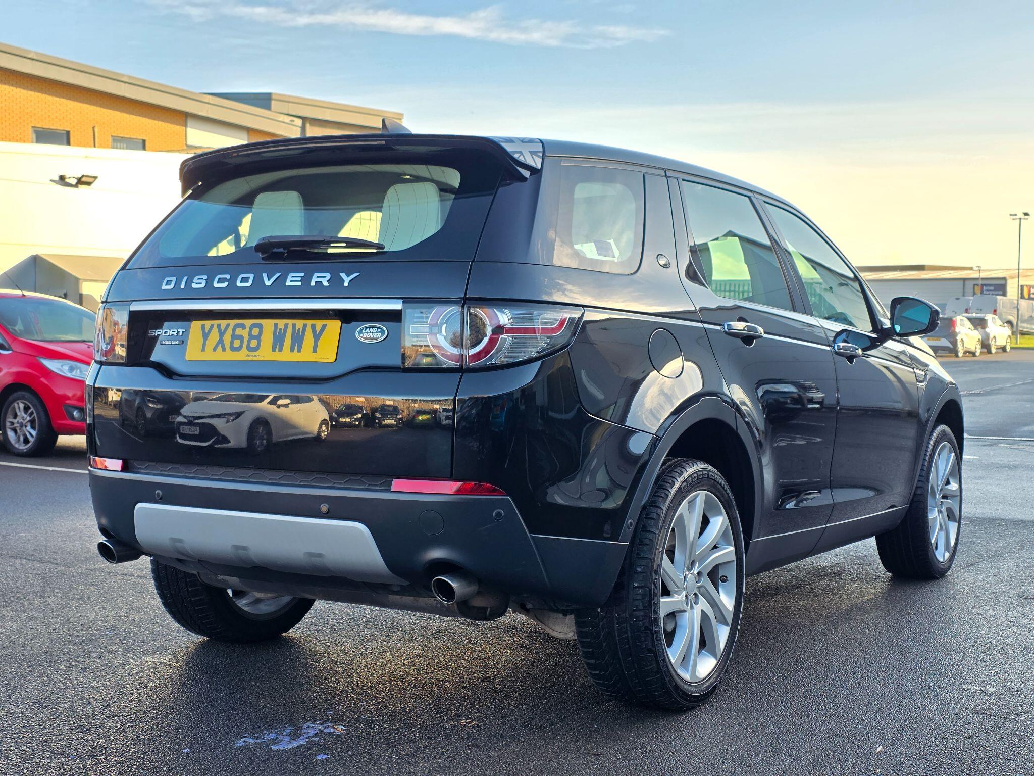 Land Rover Discovery Sport 2.0 Si4 HSE Luxury Auto 4WD Euro 6 (s/s) 5dr YX68WWY Image 2
