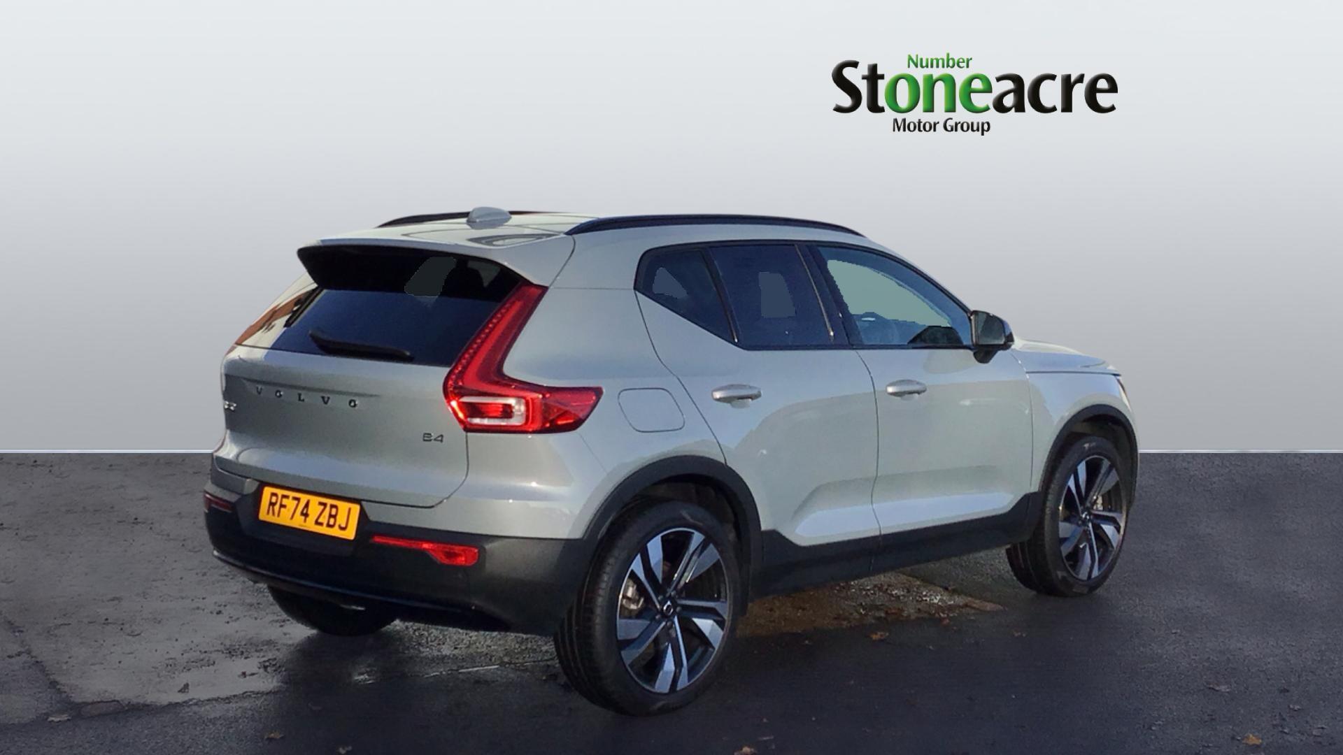 Volvo XC40 Image 2
