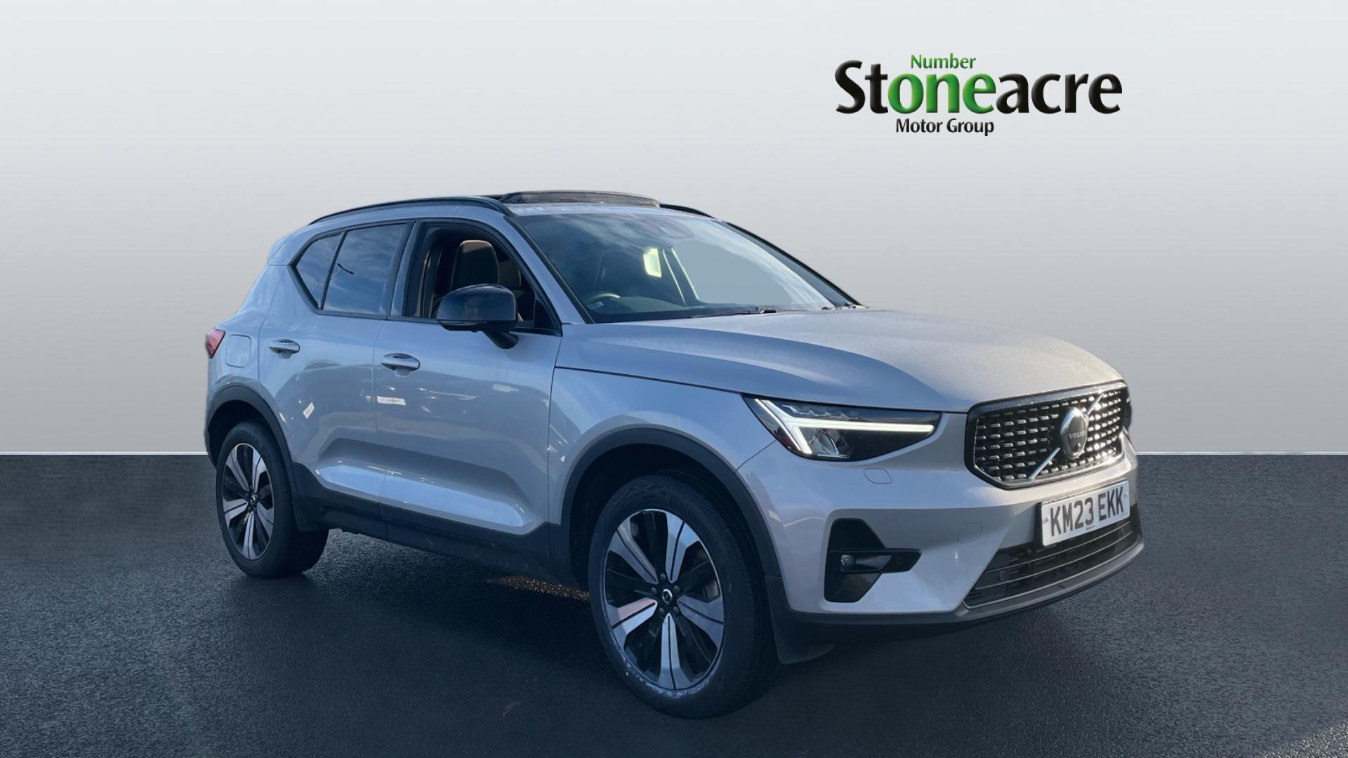 Volvo XC40 Recharge 1.5h T5 Recharge 10.7kWh Ultimate Dark SUV 5dr Petrol Plug-in Hybrid Auto Euro 6 (s/s) (262 ps) KM23EKK Image 1