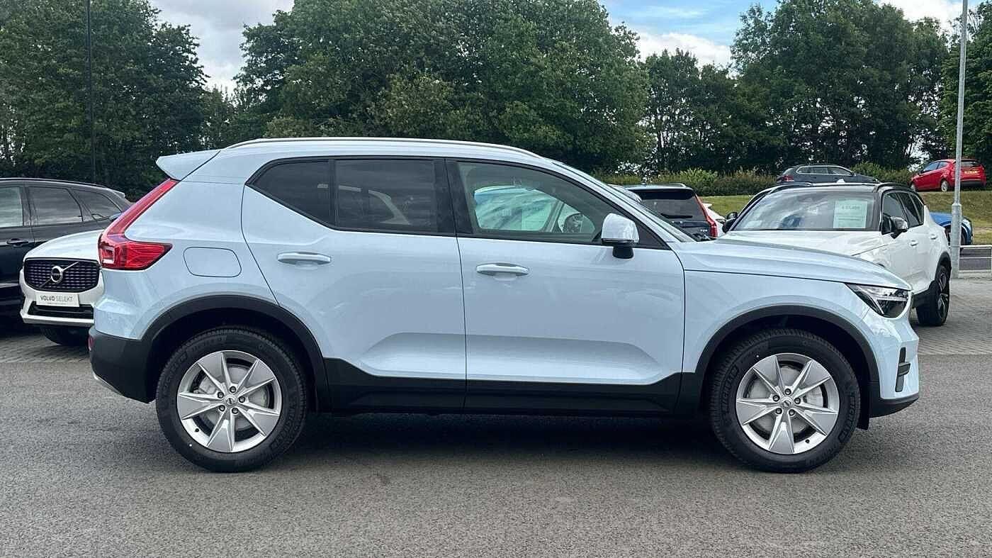 Volvo XC40 Core B3 (163 hp) Auto NA75JRO Image 3
