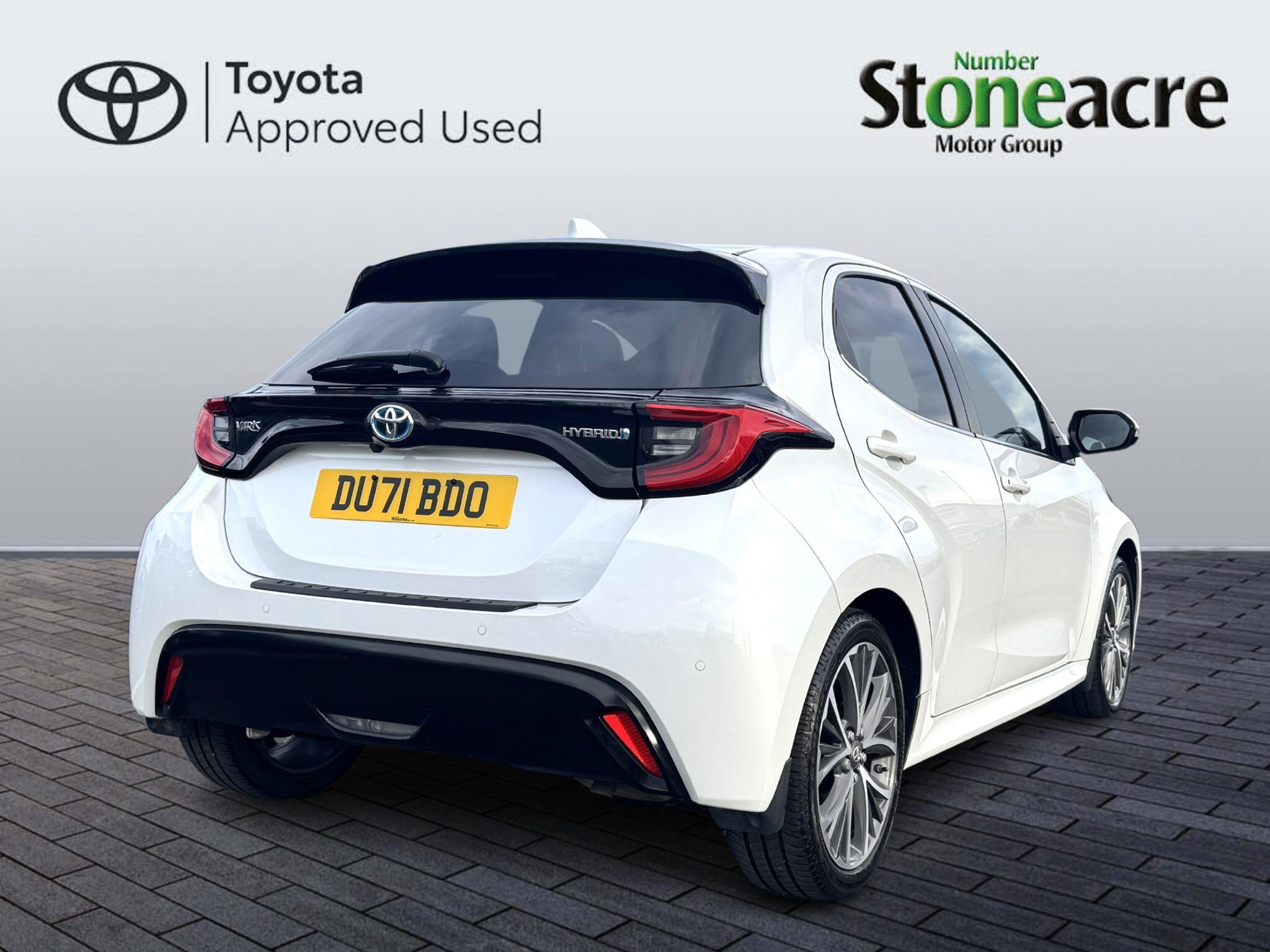 Toyota Yaris 1.5 Hybrid Excel 5dr CVT DU71BDO Image 3