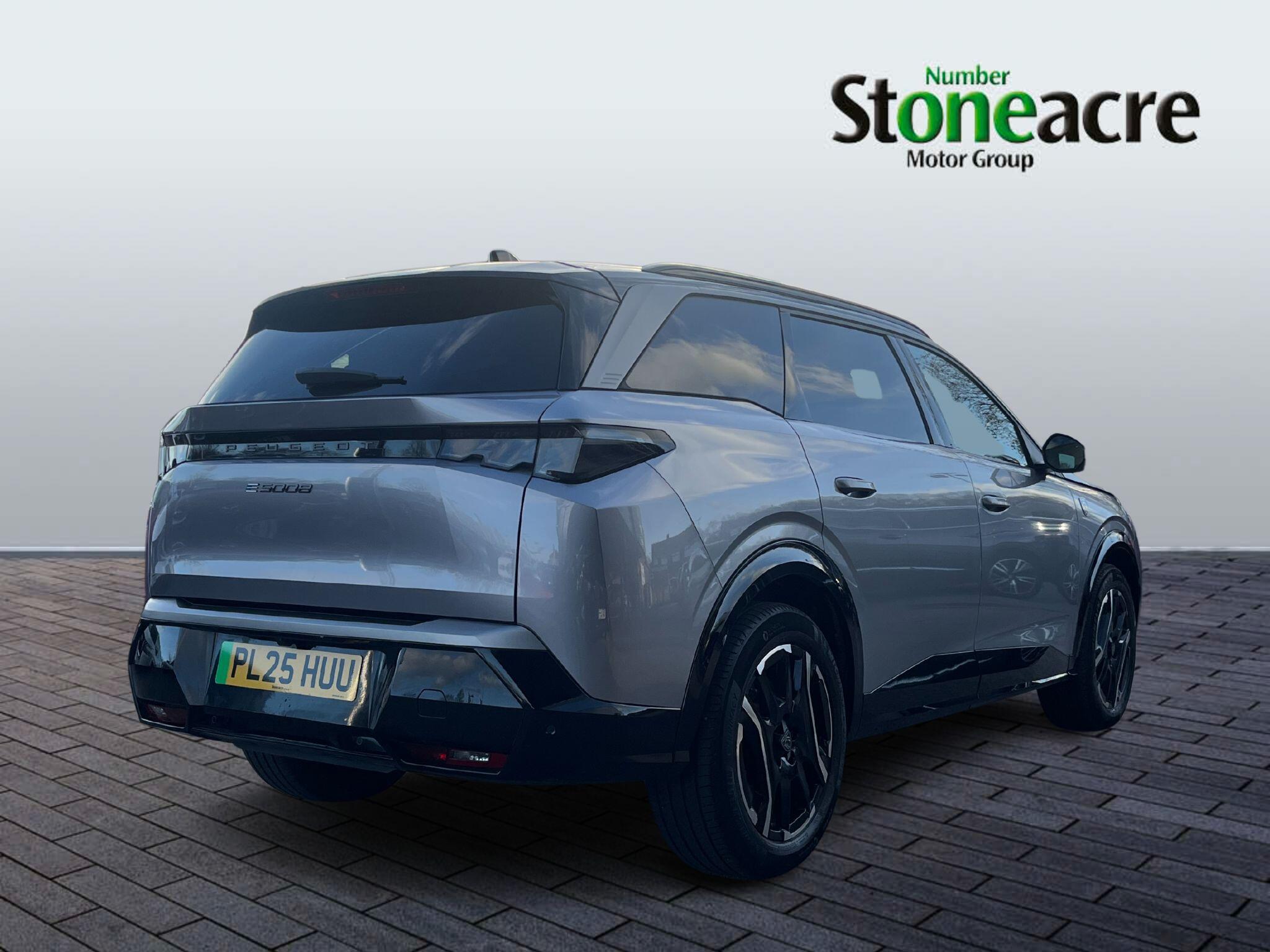 Peugeot E-5008 73kWh GT Auto 5dr PJ25HUU Image 3