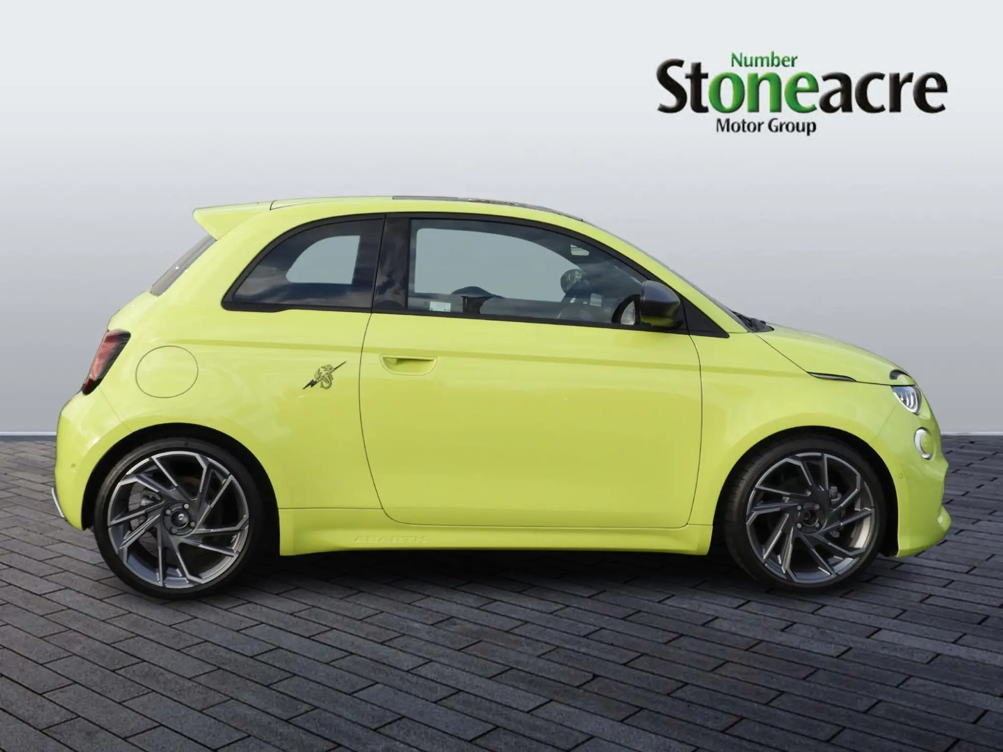 Abarth 500e 114kW Turismo 42.2kWh 3dr Auto BG75EXM Image 2