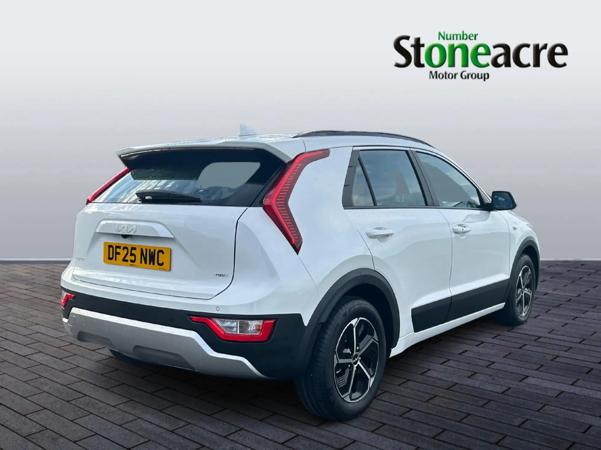 Kia Niro 1.6h GDi 2 DCT Euro 6 (s/s) 5dr DF25NWC Image 3