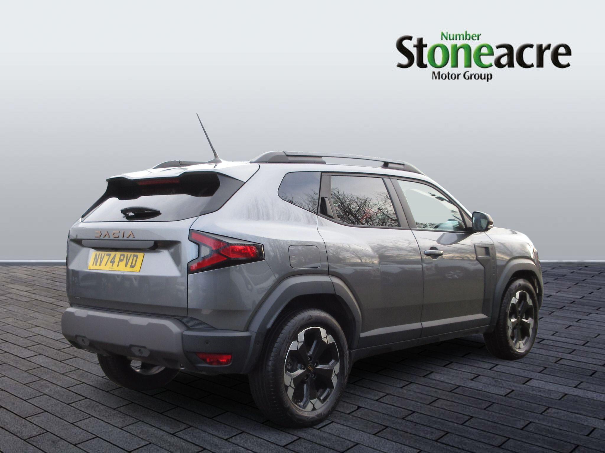 Dacia Duster Hybrid 1.6 Hybrid EXTREME Auto Euro 6 (s/s) 5dr NV74PVD Image 3