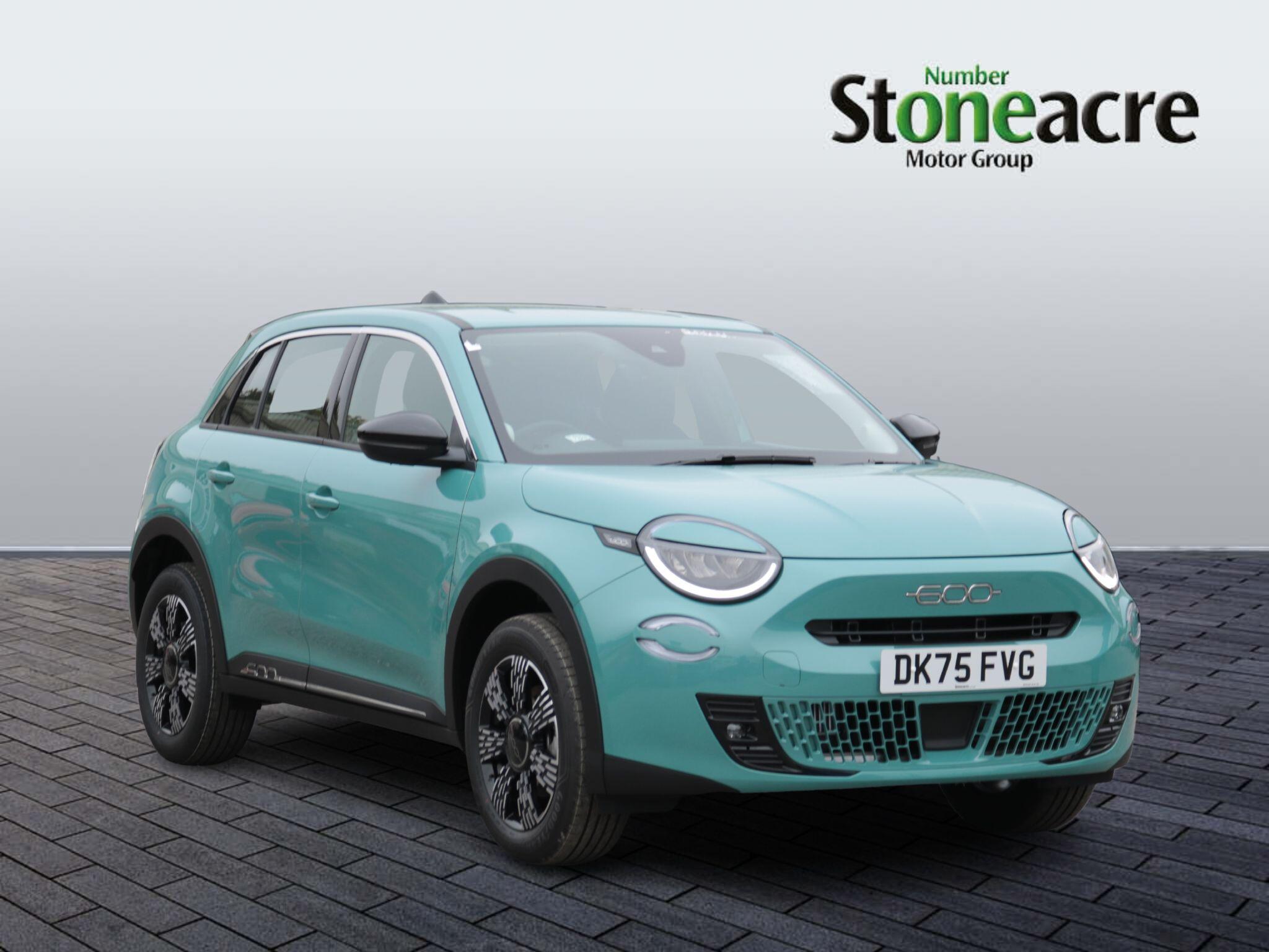 Fiat 600 1.2 MHEV e-DCT Euro 6 (s/s) 5dr DK75FVG Image 1