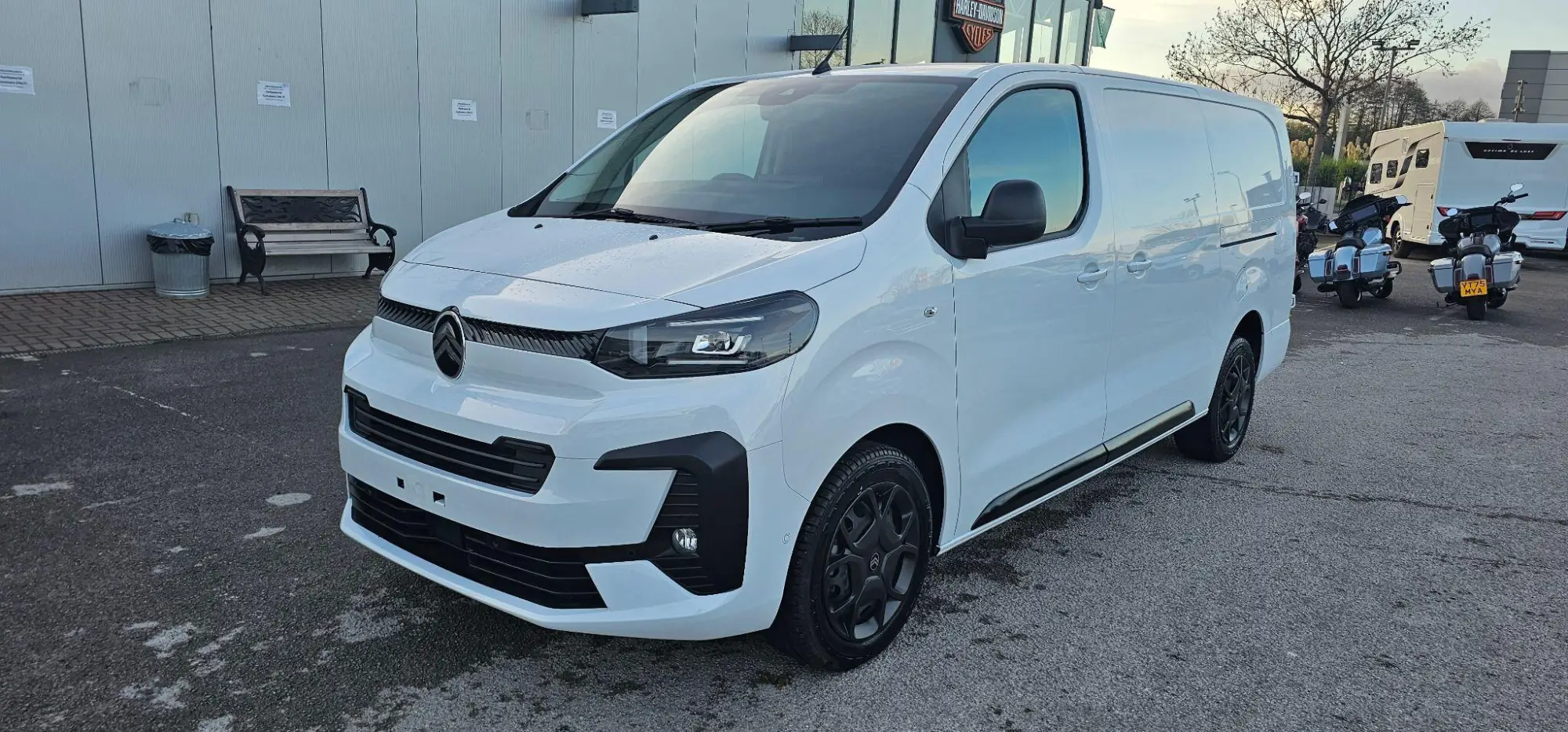 Citroen Dispatch 1.5 BlueHDi 1000 Driver XL LWB Euro 6 (s/s) 6dr Image 3