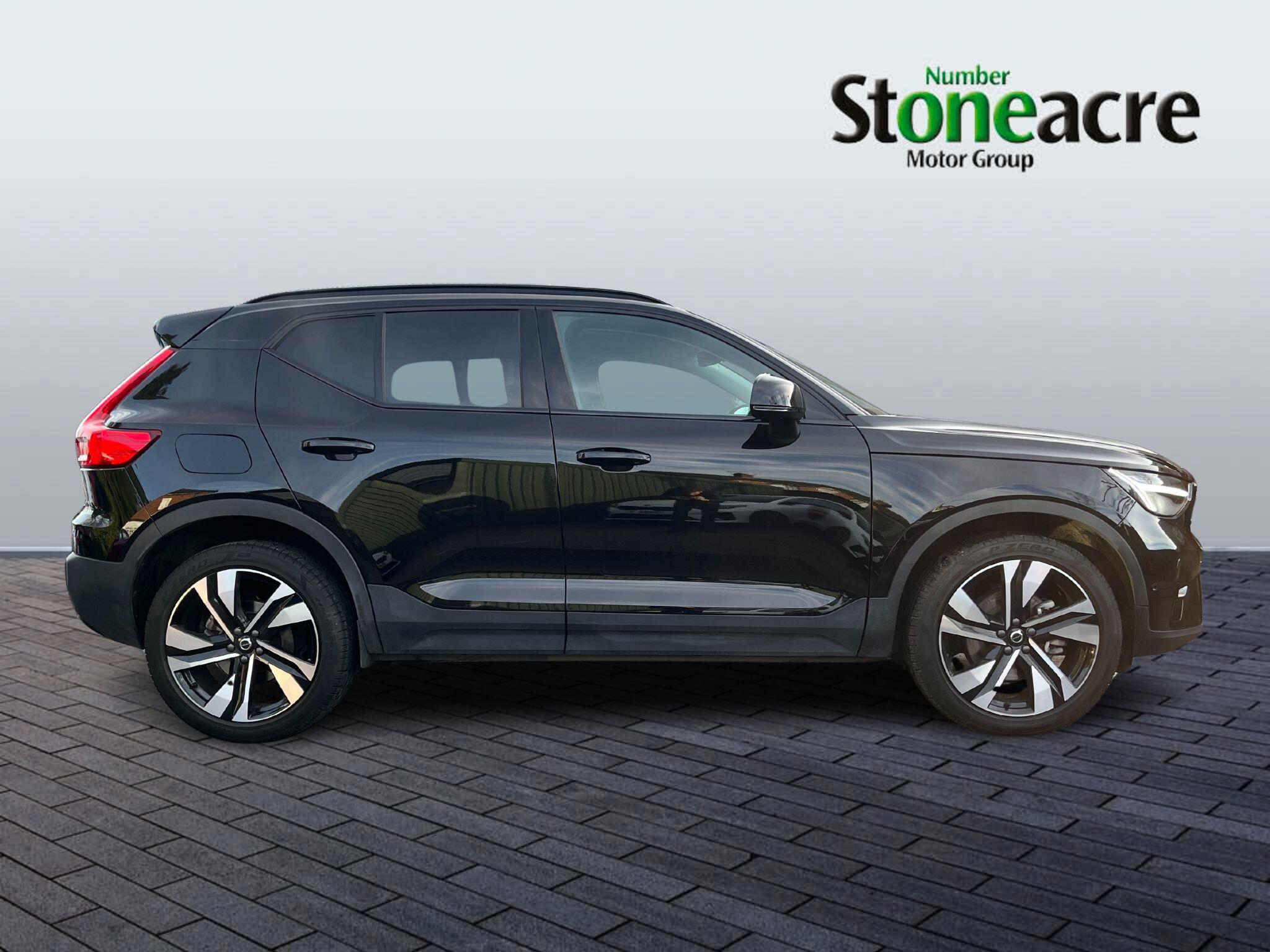 Volvo XC40 Ultimate Dark B3 (163 hp) YA73OOD Image 2