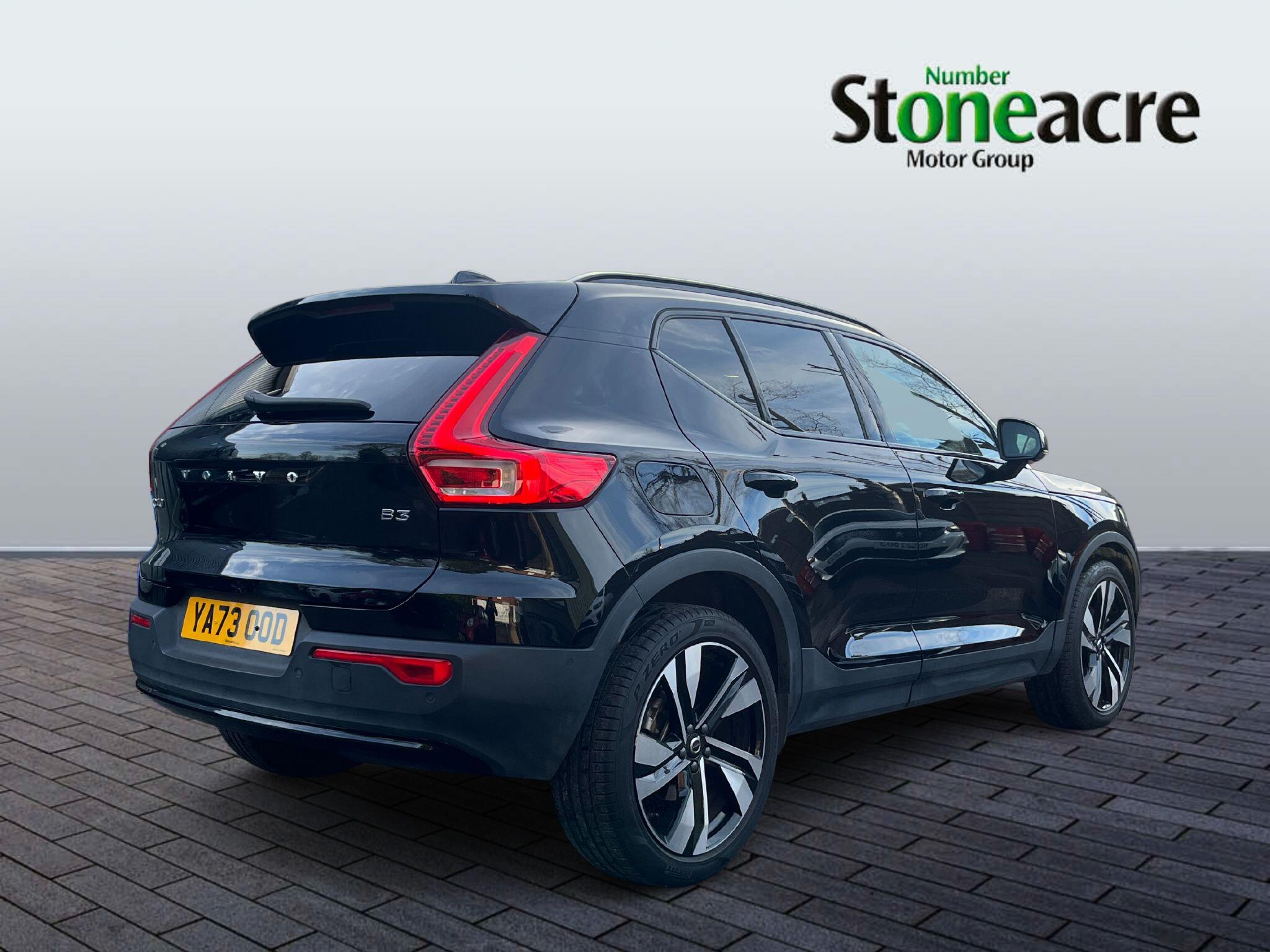 Volvo XC40 Ultimate Dark B3 (163 hp) YA73OOD Image 3