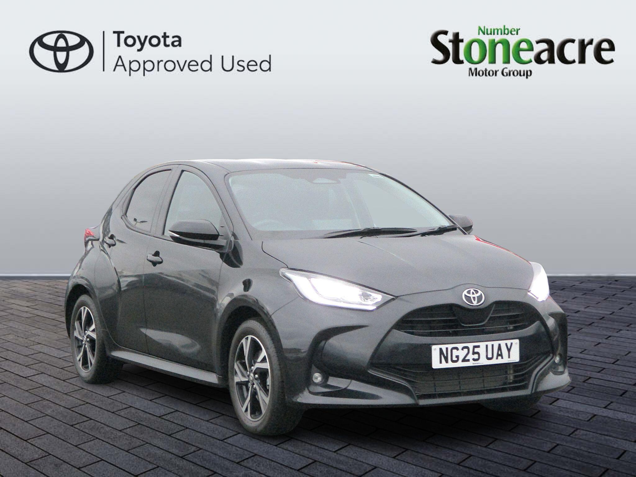 Toyota Yaris 1.5 Hybrid Design 5dr CVT NG25UAY Image 1