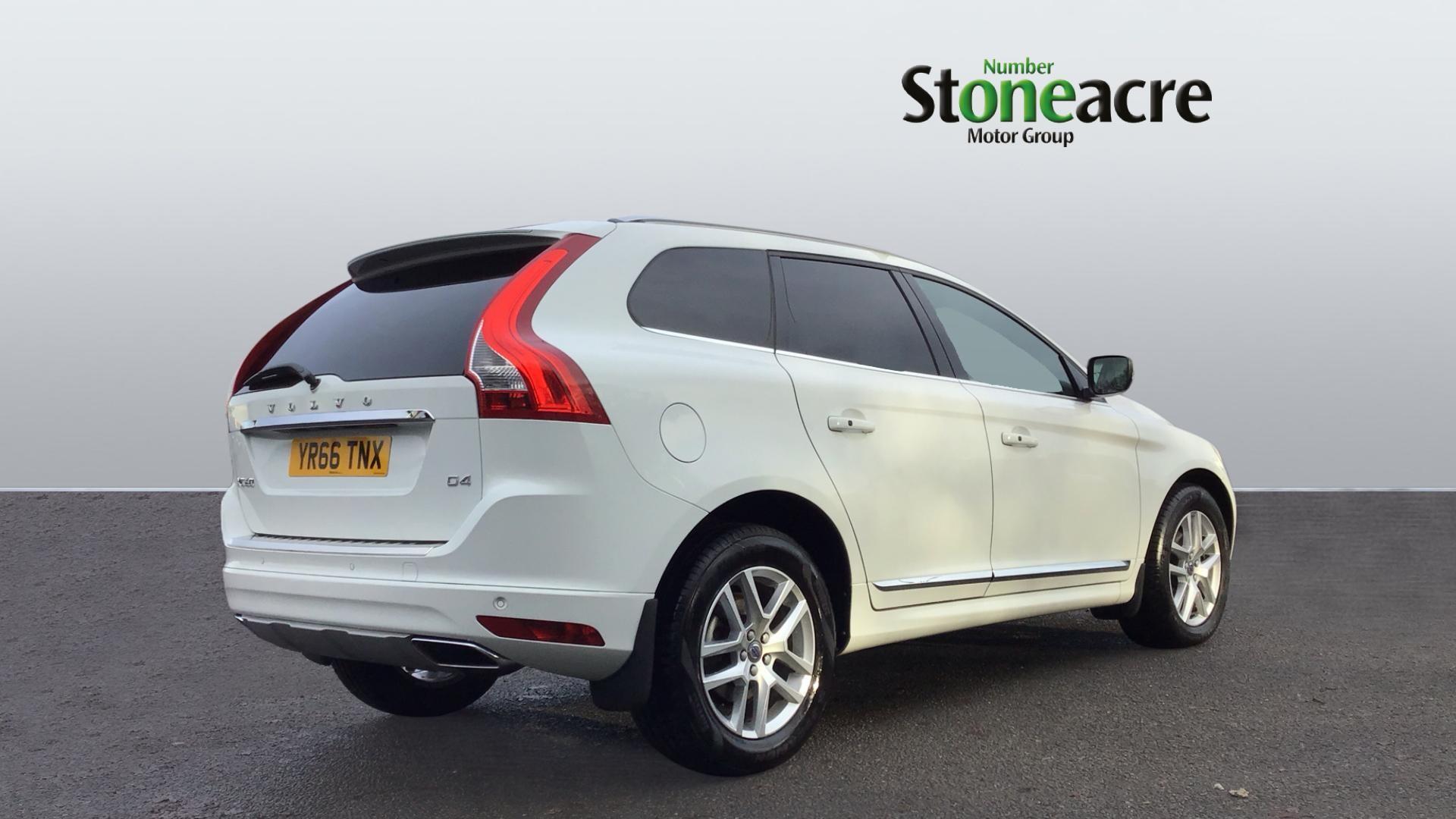 Volvo XC60 2.0 D4 SE Lux Nav Auto Euro 6 (s/s) 5dr YR66TNX Image 2
