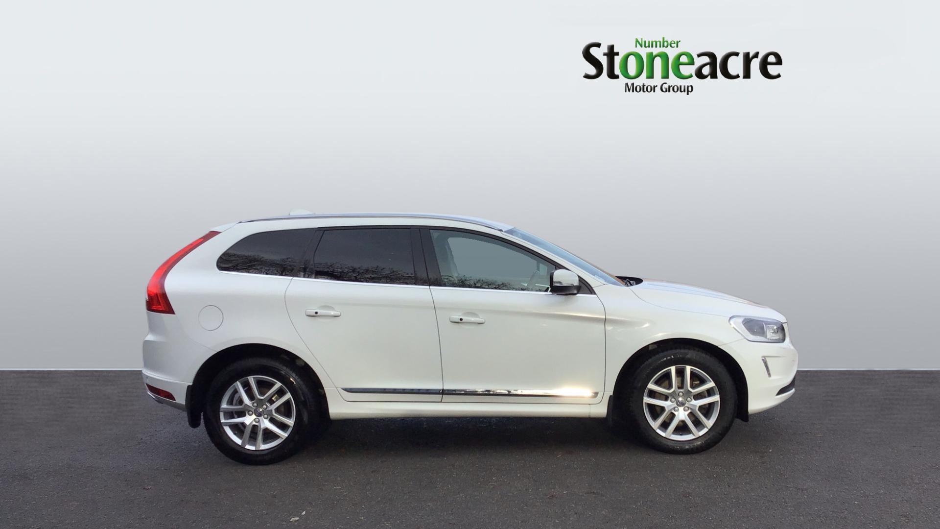 Volvo XC60 2.0 D4 SE Lux Nav Auto Euro 6 (s/s) 5dr YR66TNX Image 3