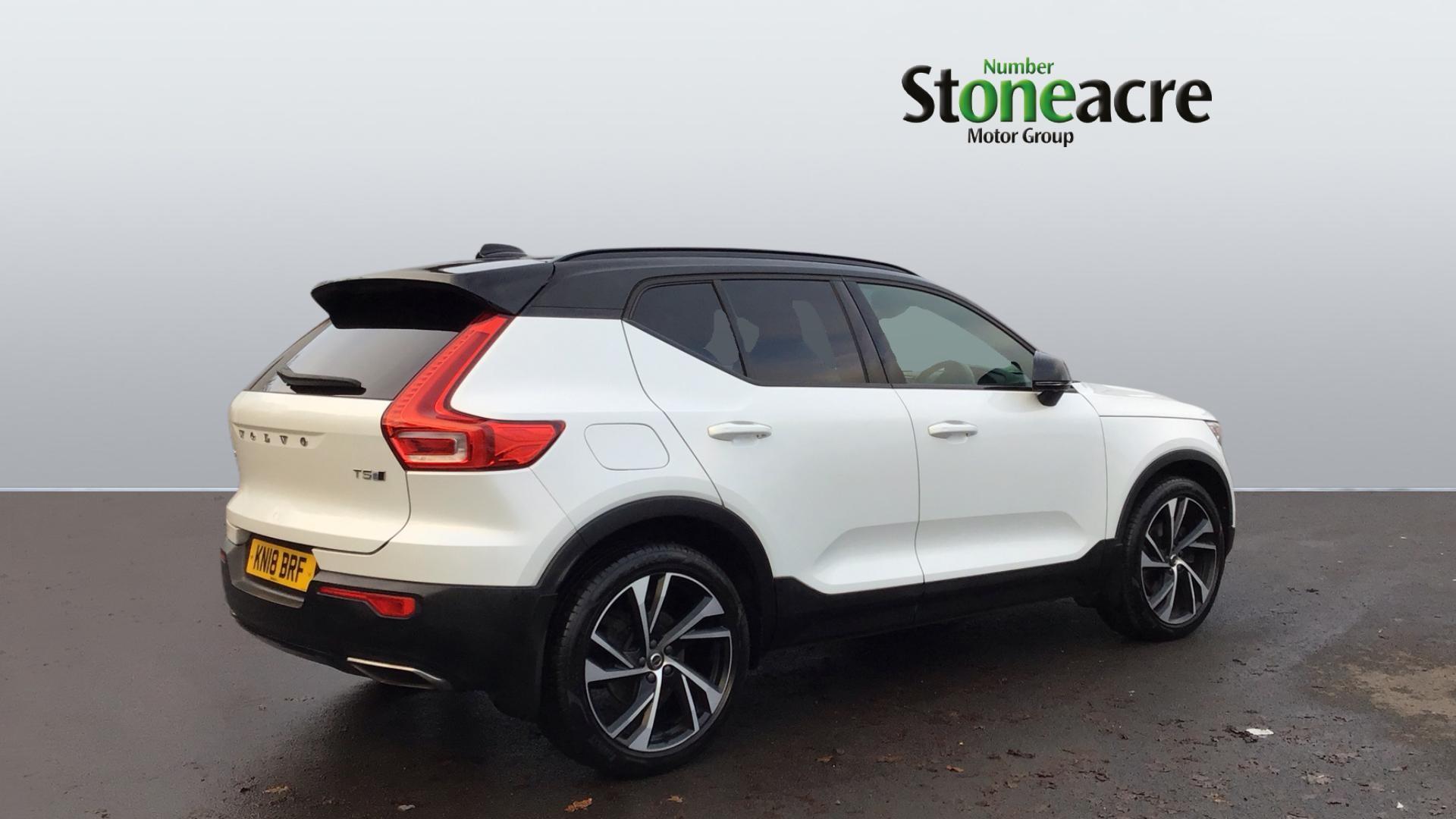 Volvo XC40 T5 AWD First Edition wk06 Automatic KN18BRF Image 2