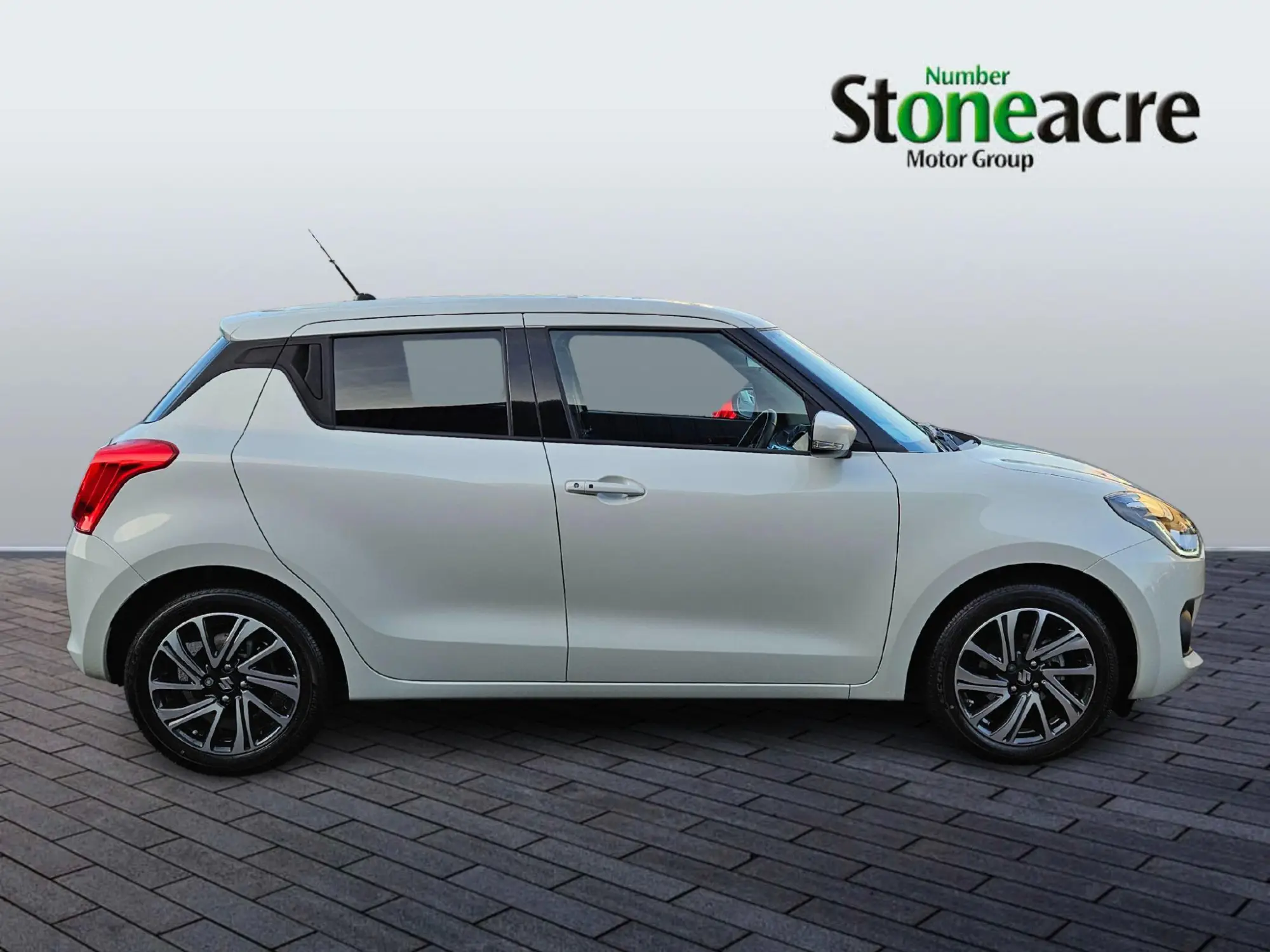 Suzuki Swift 1.2 Dualjet 83 12V Hybrid SZ5 5dr Auto NL73MMX Image 2