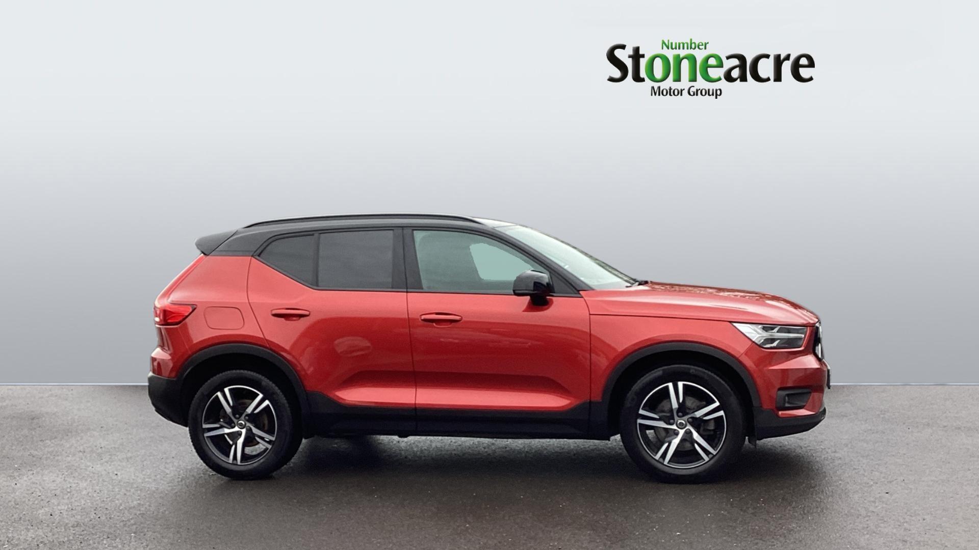 Volvo XC40 2.0 D3 R-Design Auto AWD Euro 6 (s/s) 5dr YY70MWA Image 3