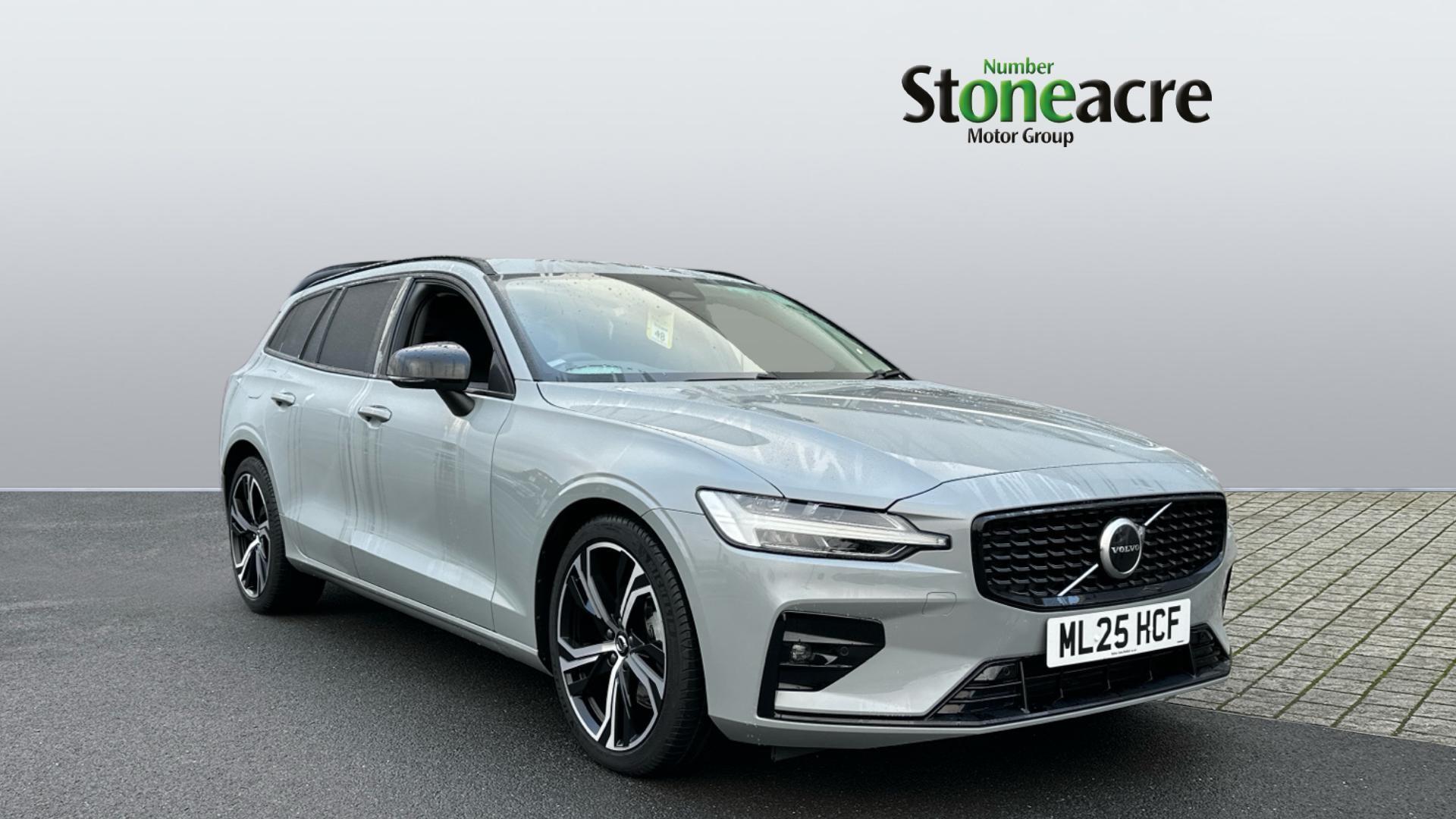 Volvo V60 2.0 B4 MHEV Plus DCT Auto Euro 6 (s/s) 5dr ML25HCF Image 1
