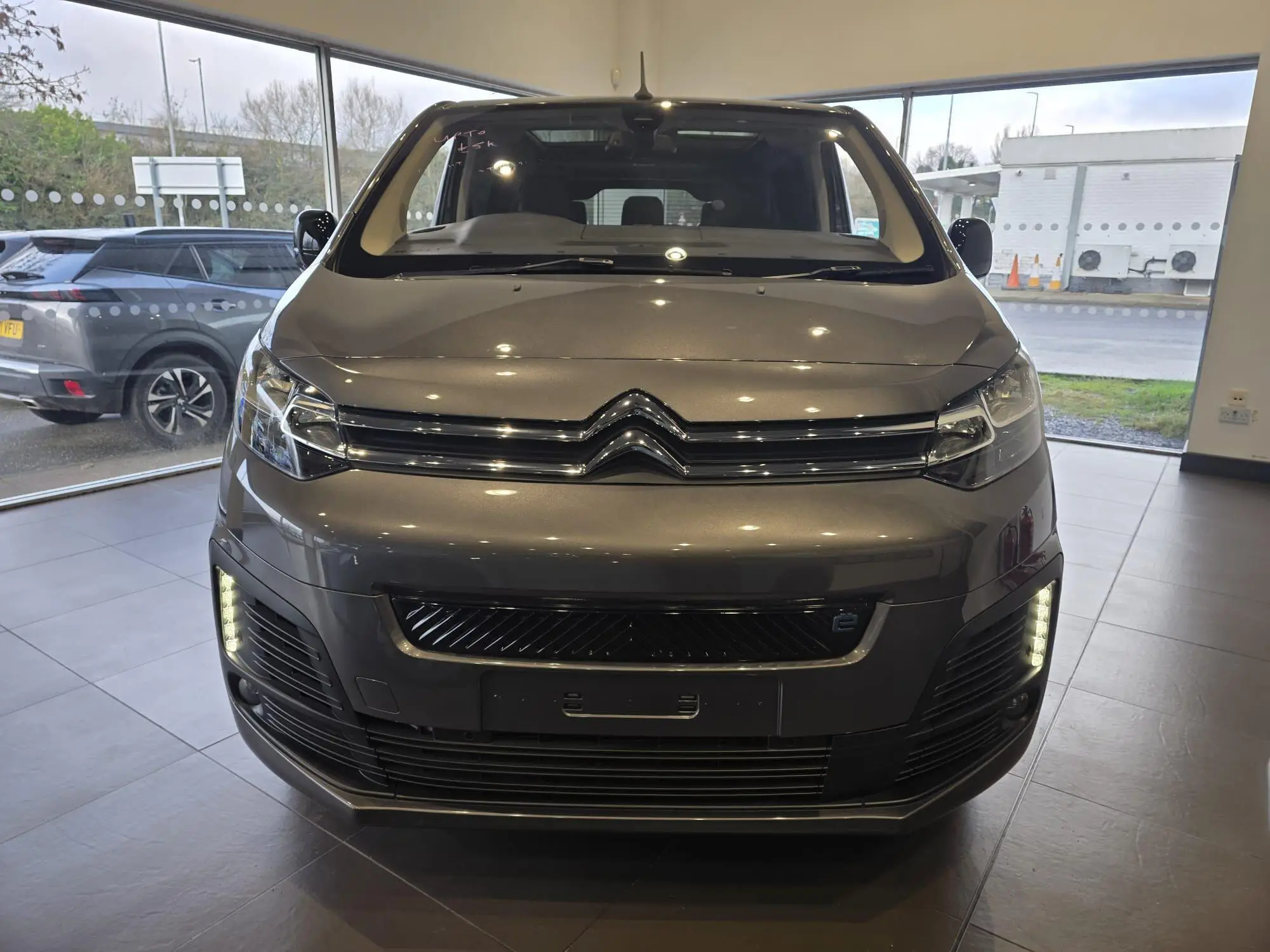 Citroen e-SpaceTourer Image 2